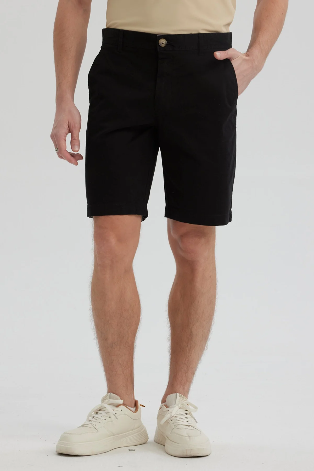 Bermuda Hombre Chino Básico Negro