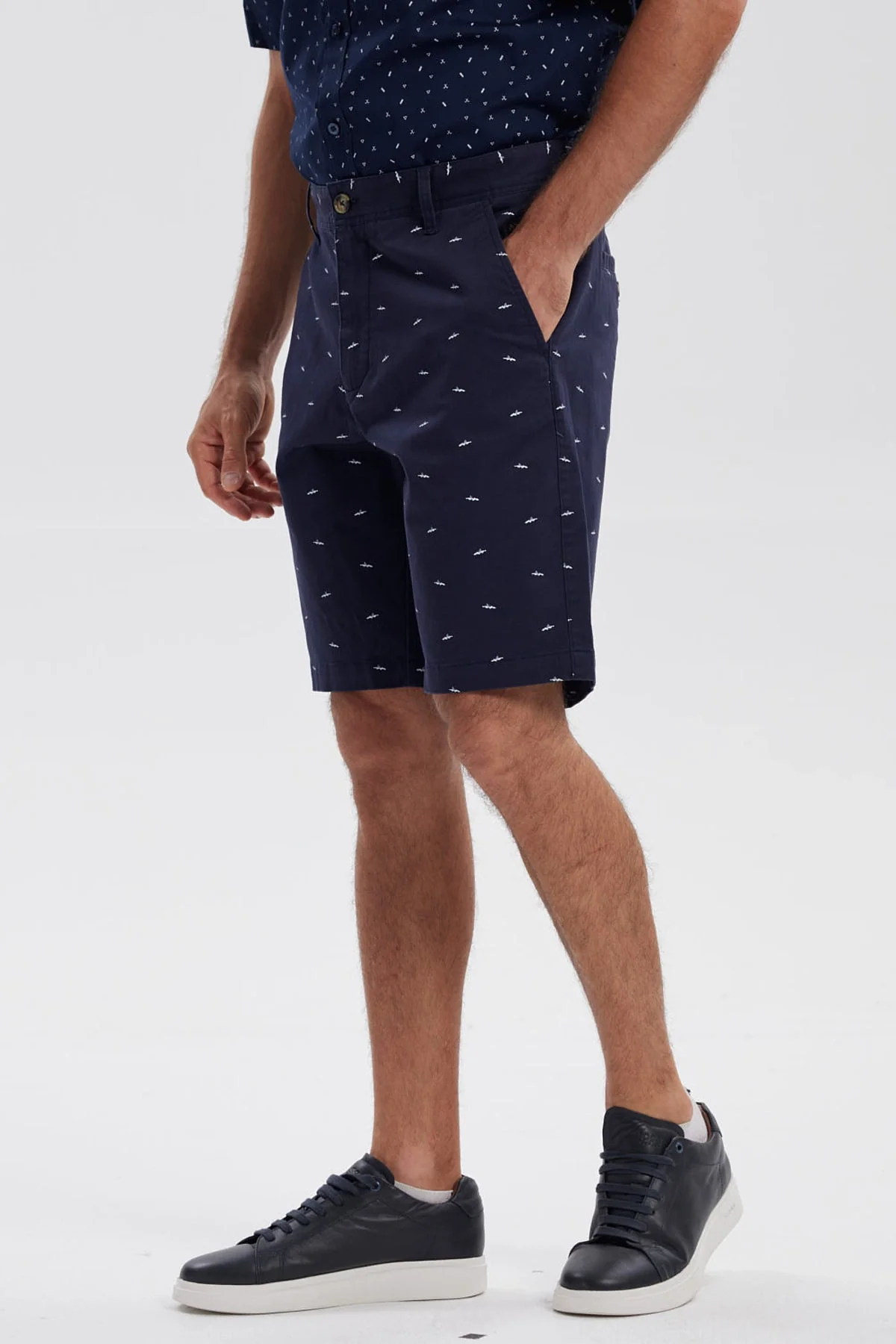 Bermuda Hombre Chino Print Azul Marino - Image 2