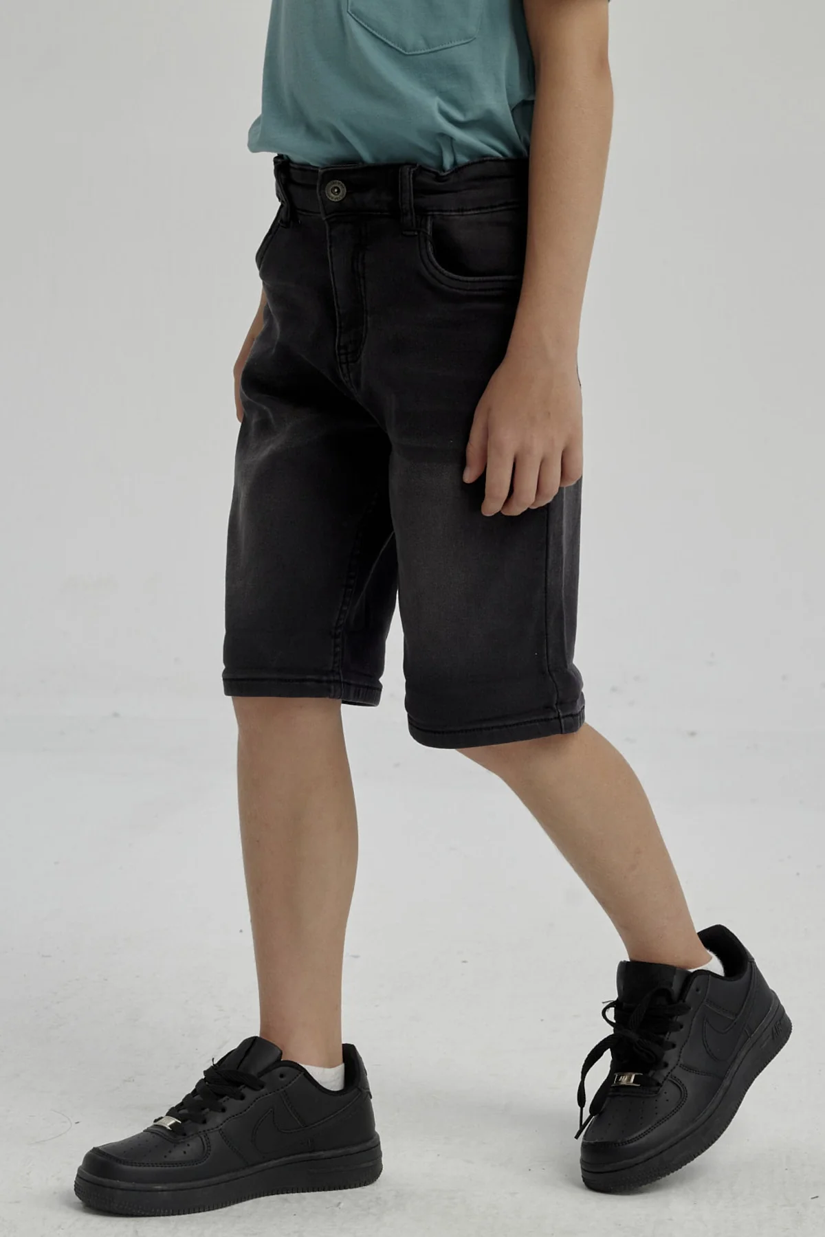 Bermuda Niño Básico Denim Negro - Image 2
