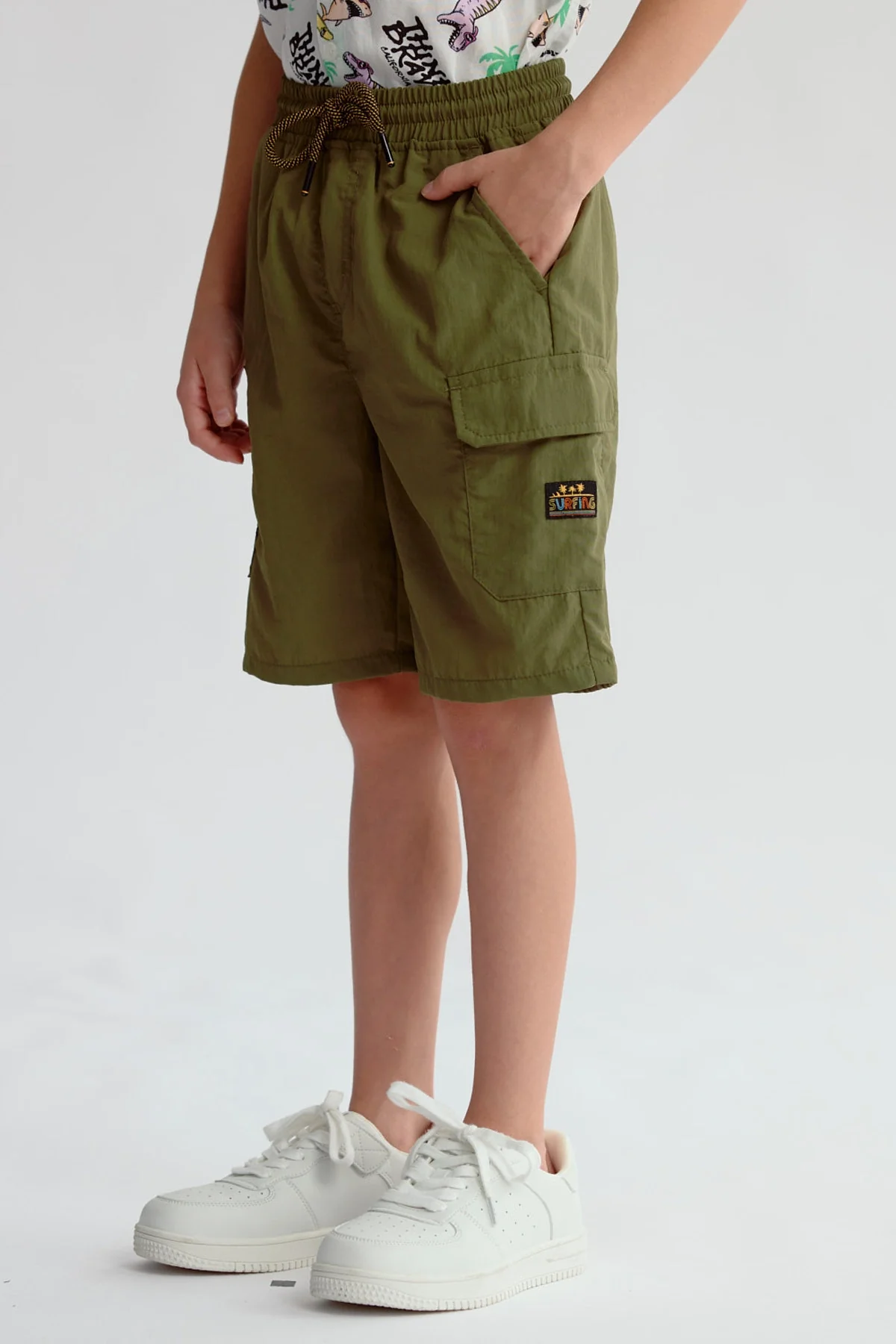 Bermuda Niño Cargo Nylon Verde Militar - Image 3