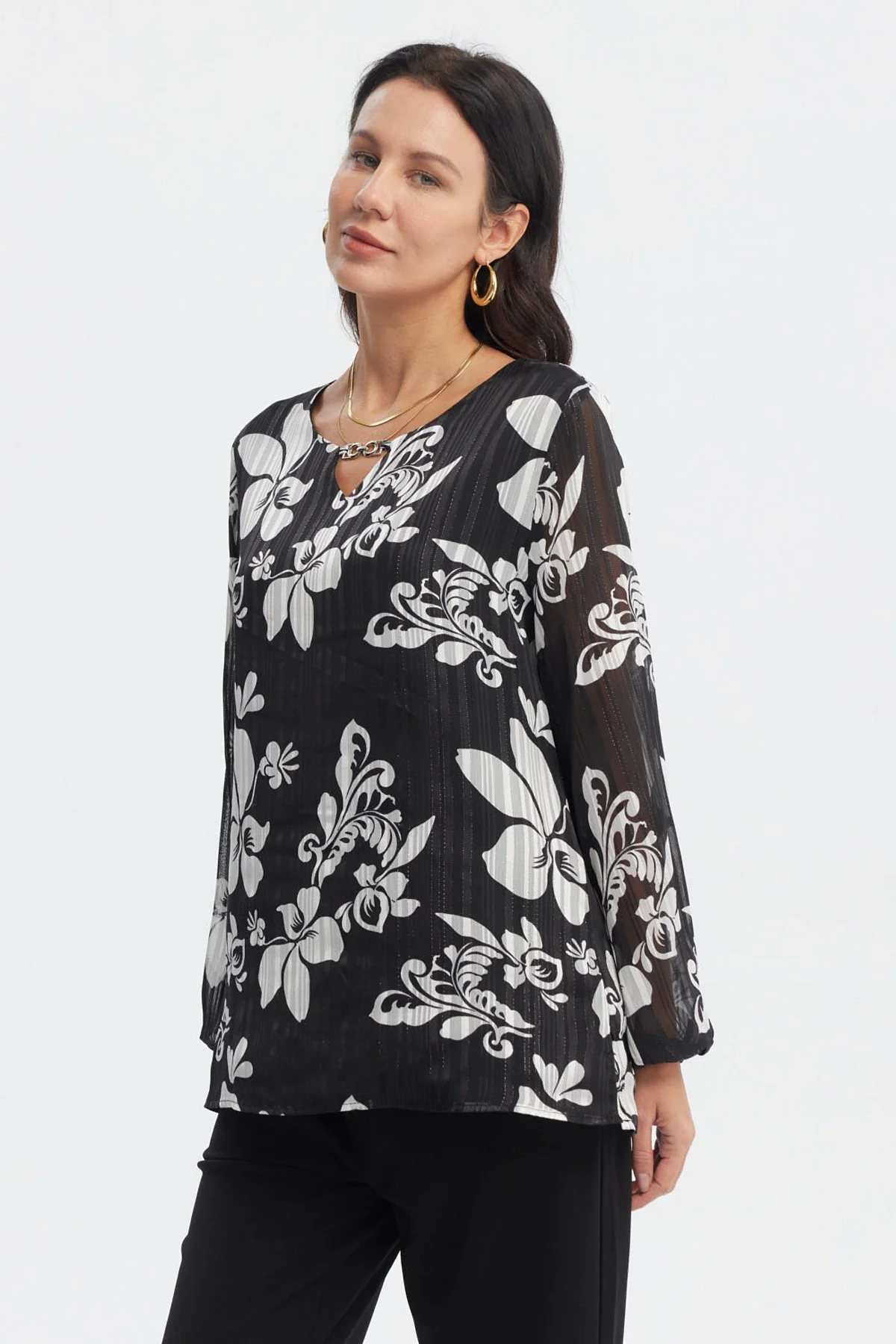 Blusa Mujer Aplicación Cuello Negro/Crudo - Image 2