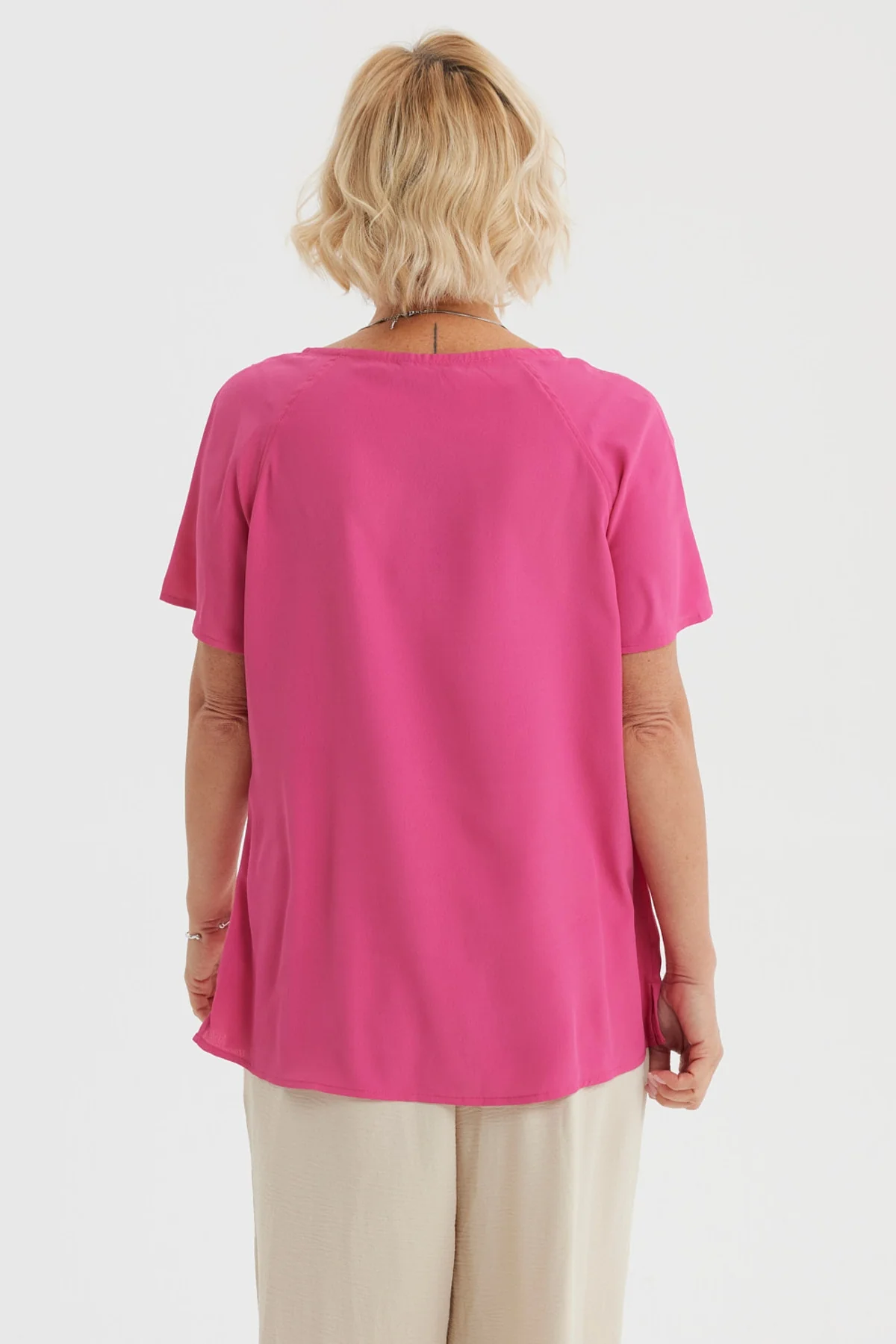 Blusa Mujer Escote Con Botón Magenta - Image 3