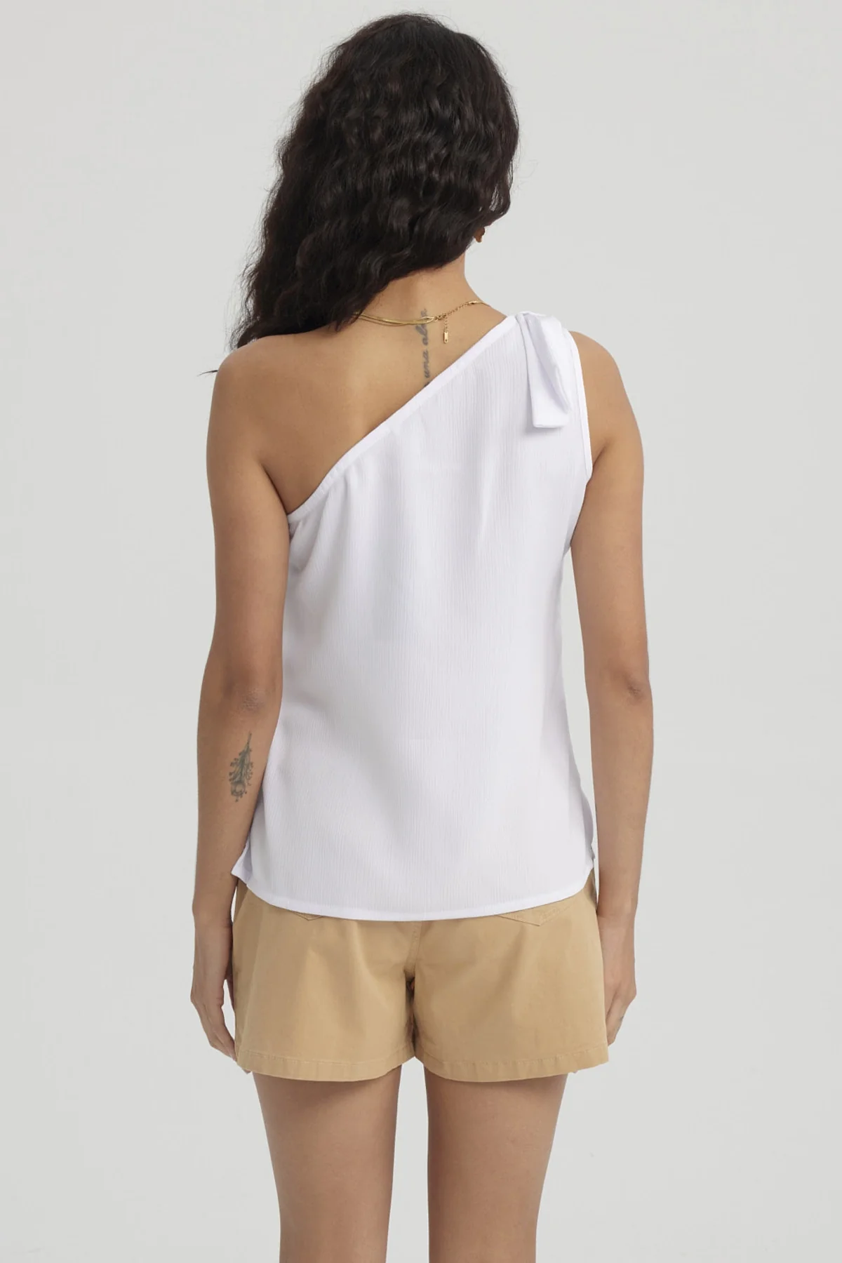 Blusa Mujer Hombro Asimétrico Blanco - Image 3
