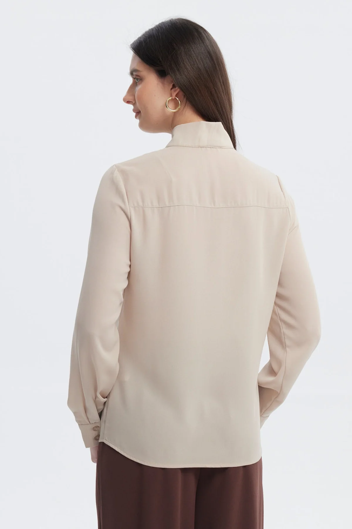 Blusa Mujer Lazo En El Cuello Beige - Image 3