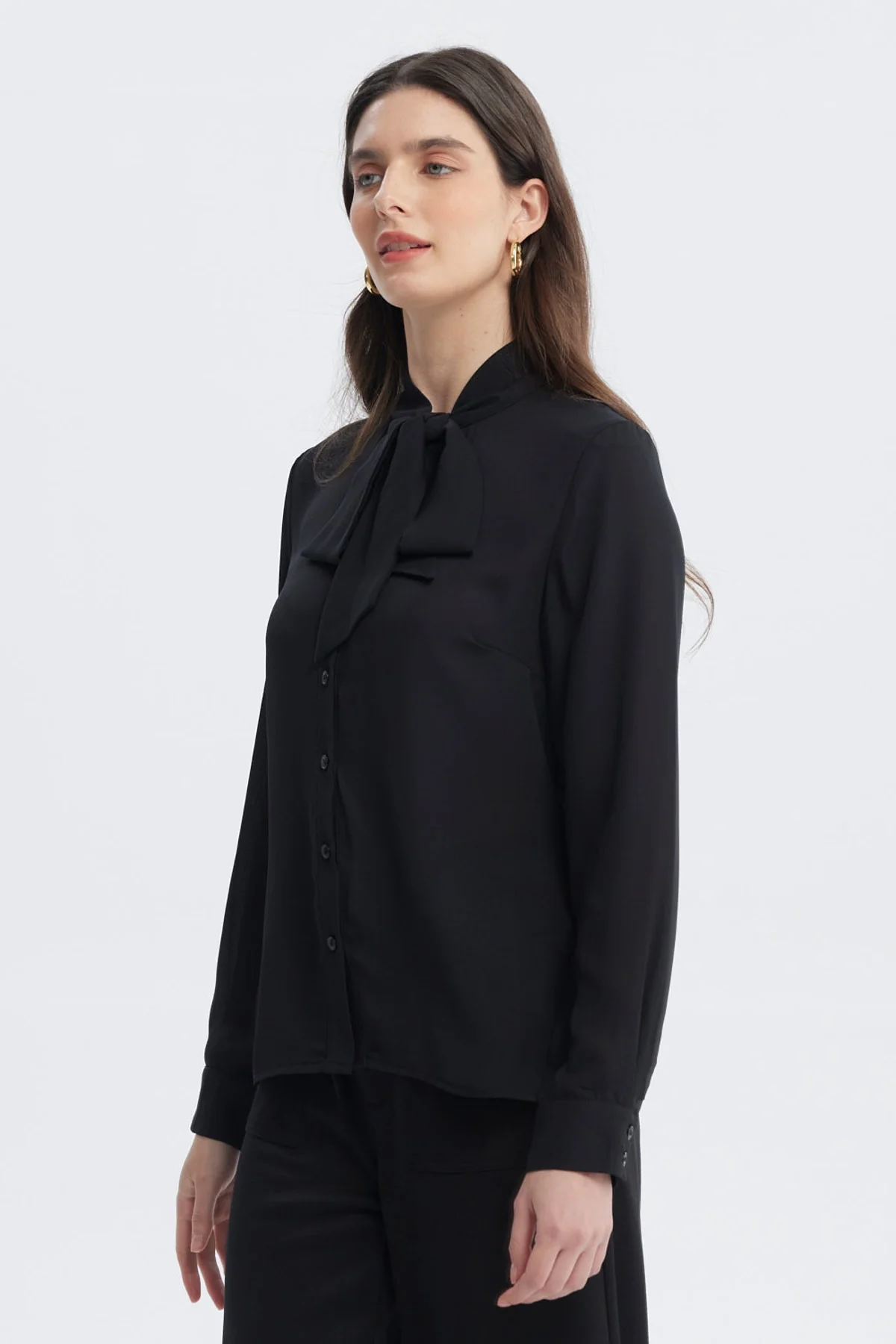 Blusa Mujer Lazo En El Cuello Negro - Image 2
