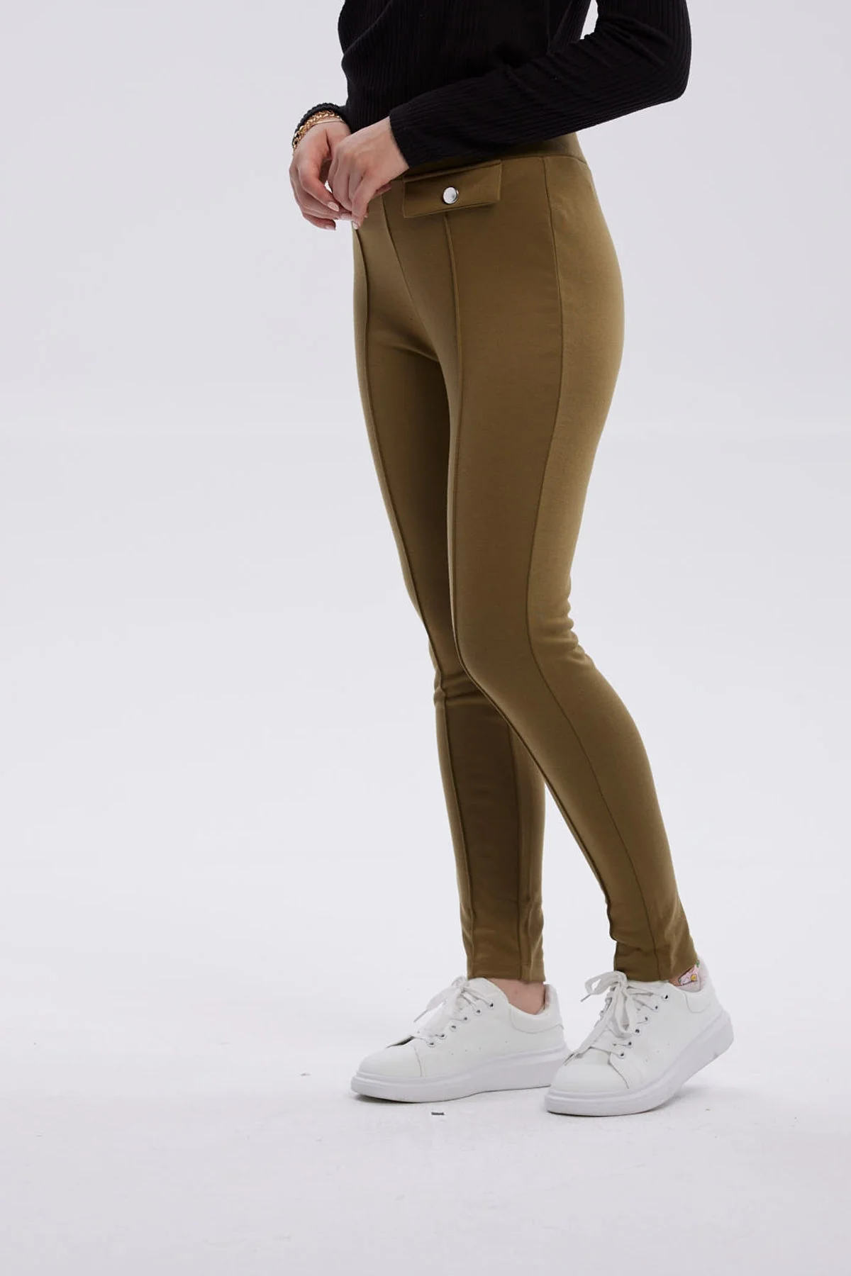 Calza Mujer Pretina Elasticada Verde Militar - Image 2