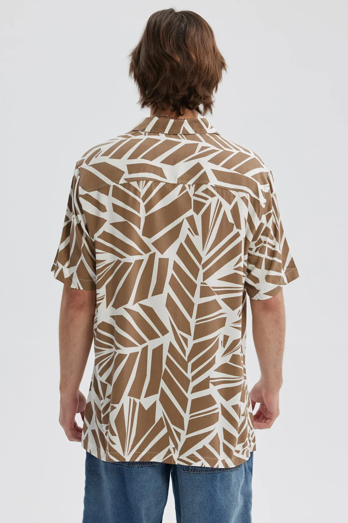 Camisa Hombre Full Print Beige - Image 3