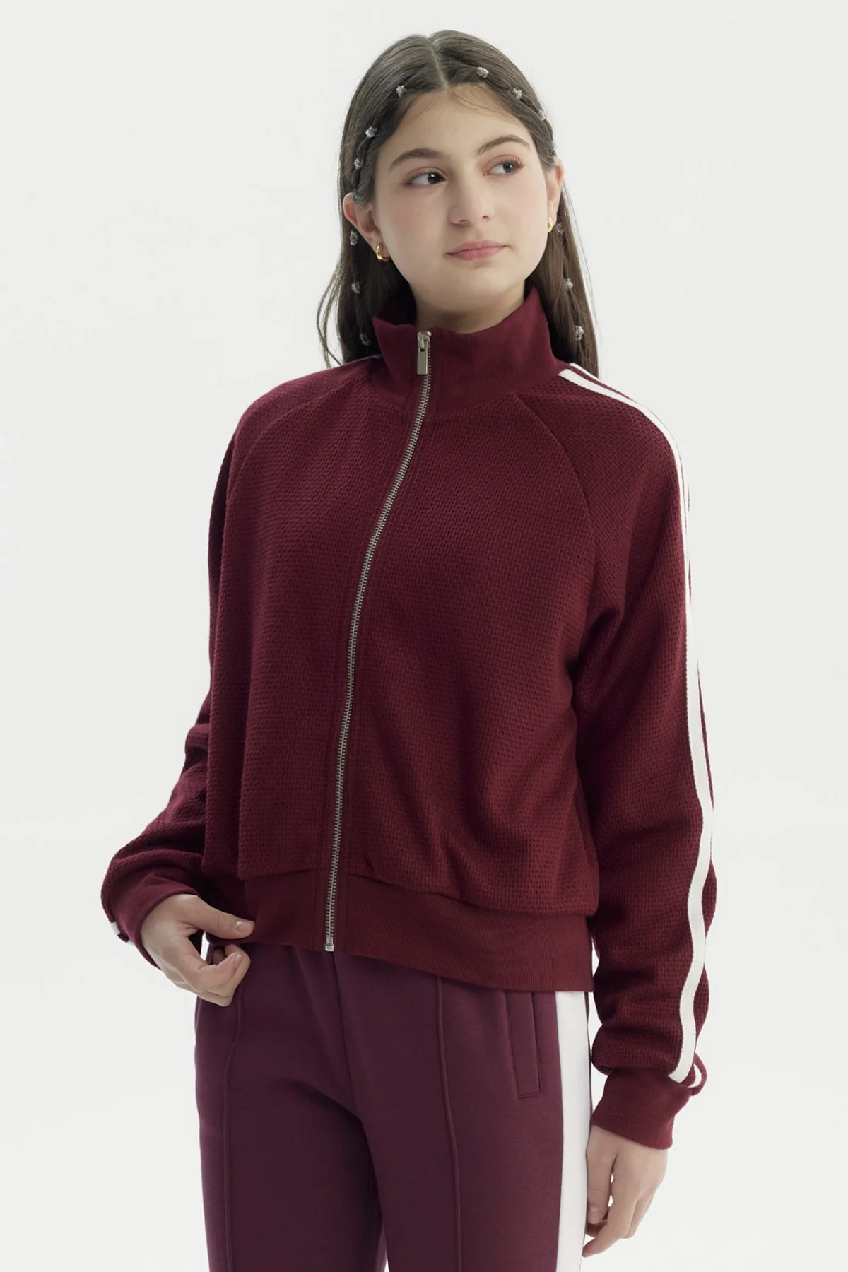 Chaqueta Niña Cuello Con Cierre Burdeo - Image 2