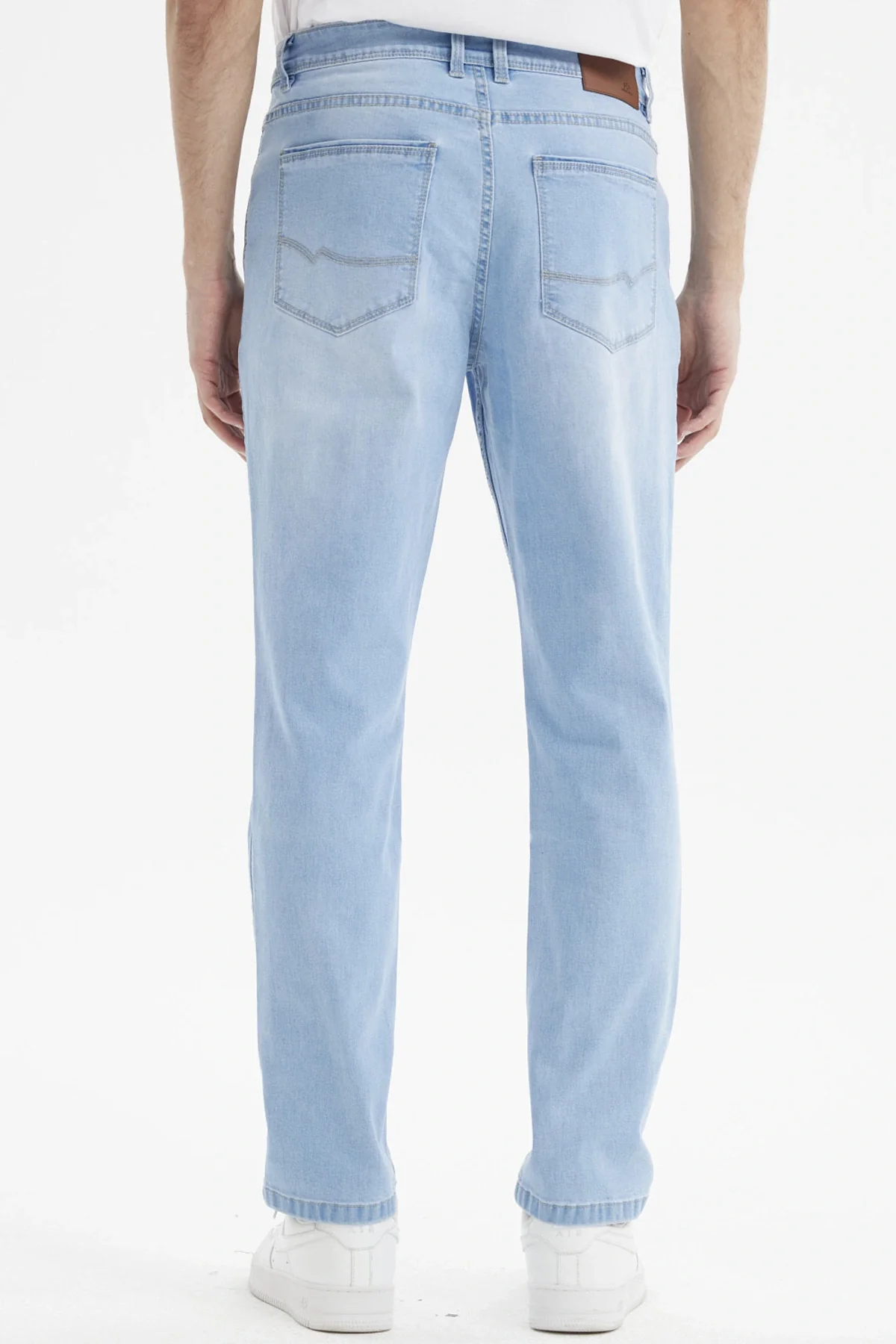 Jeans Hombre Slim 701 Azul Claro - Image 3