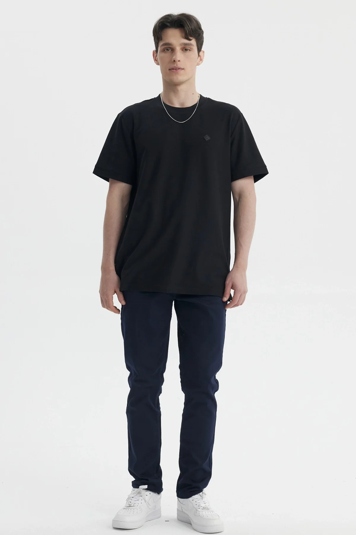 Jeans Hombre Slim Color Azul Marino - Image 4
