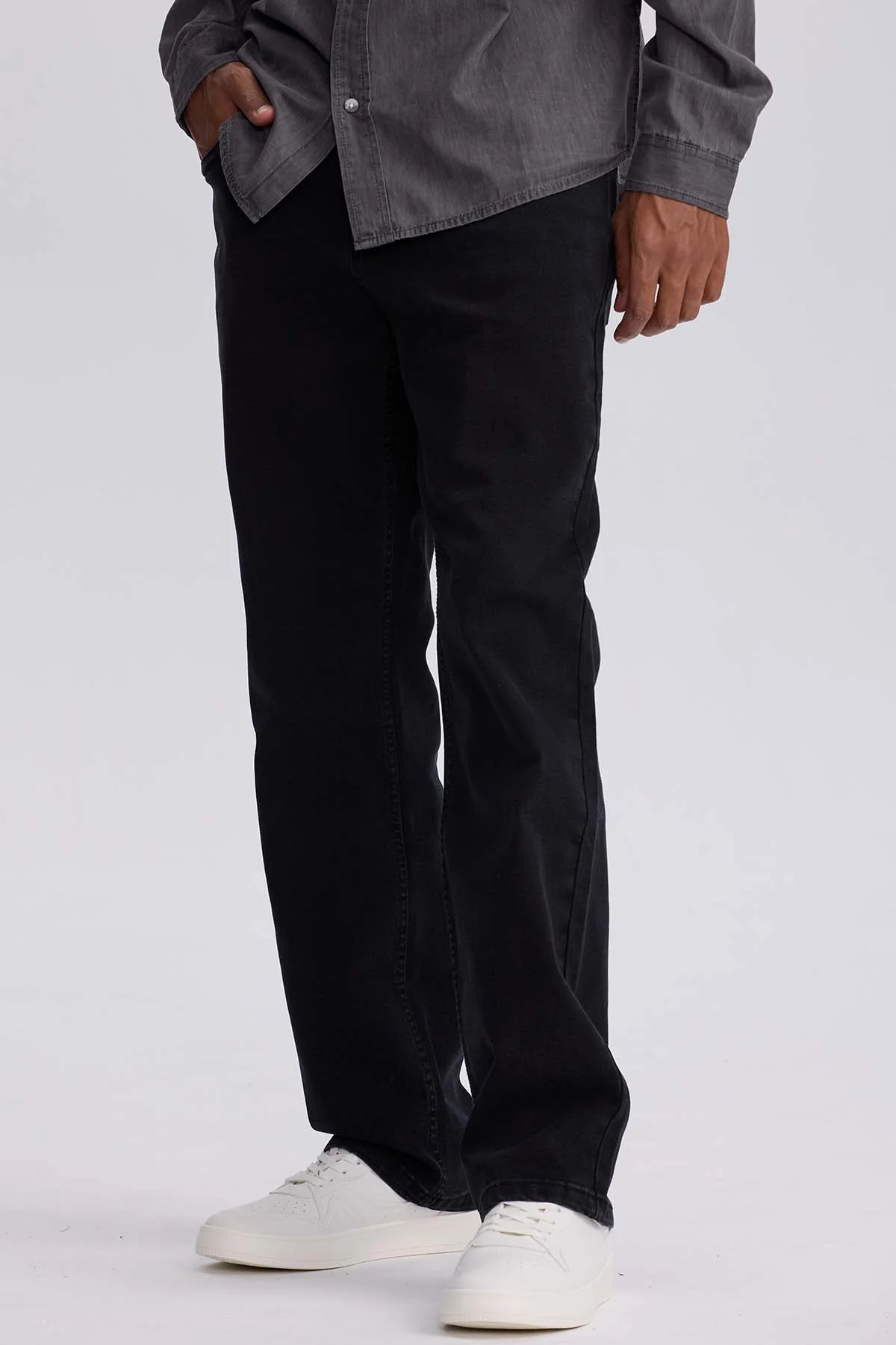 Jeans Hombre Straight 605 Negro - Image 2