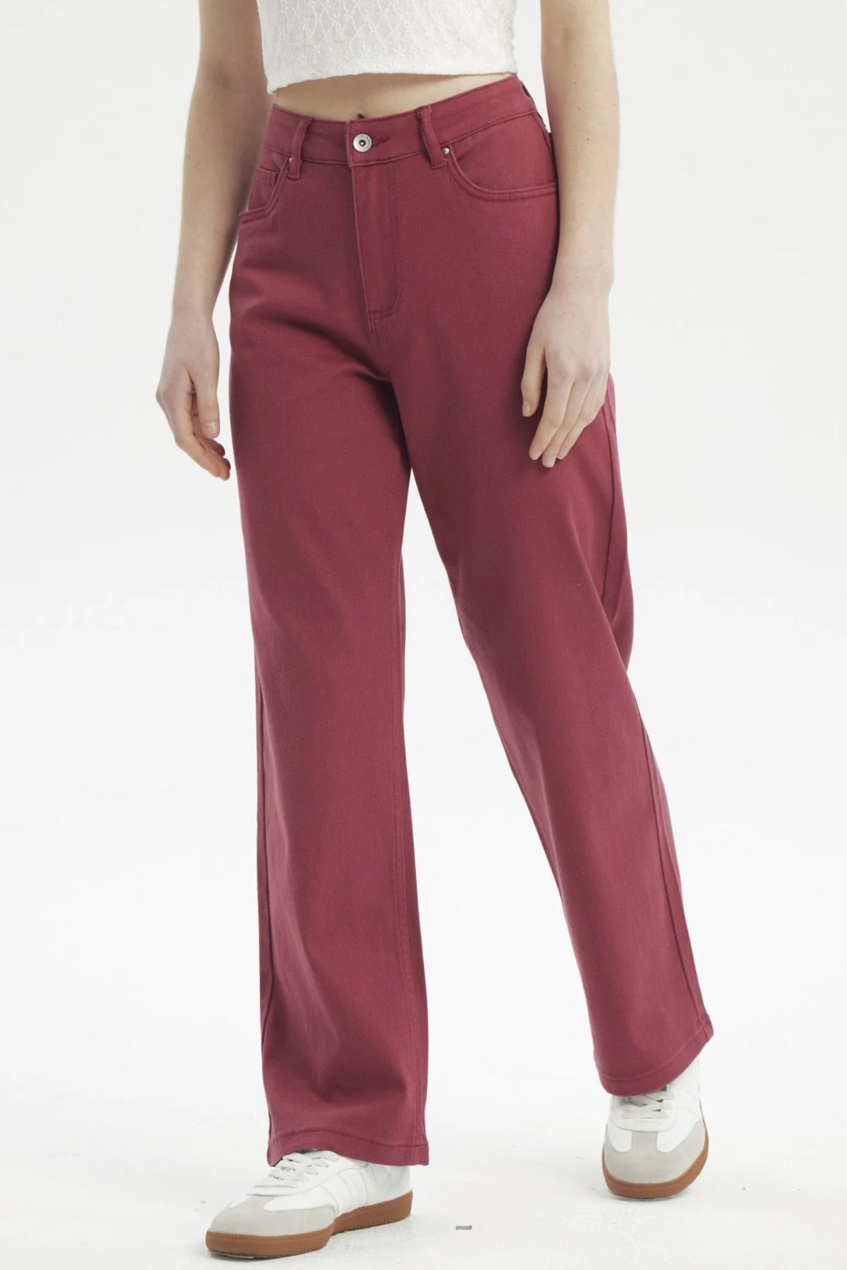 Jeans Mujer Calce Recto Color Burdeo - Image 2