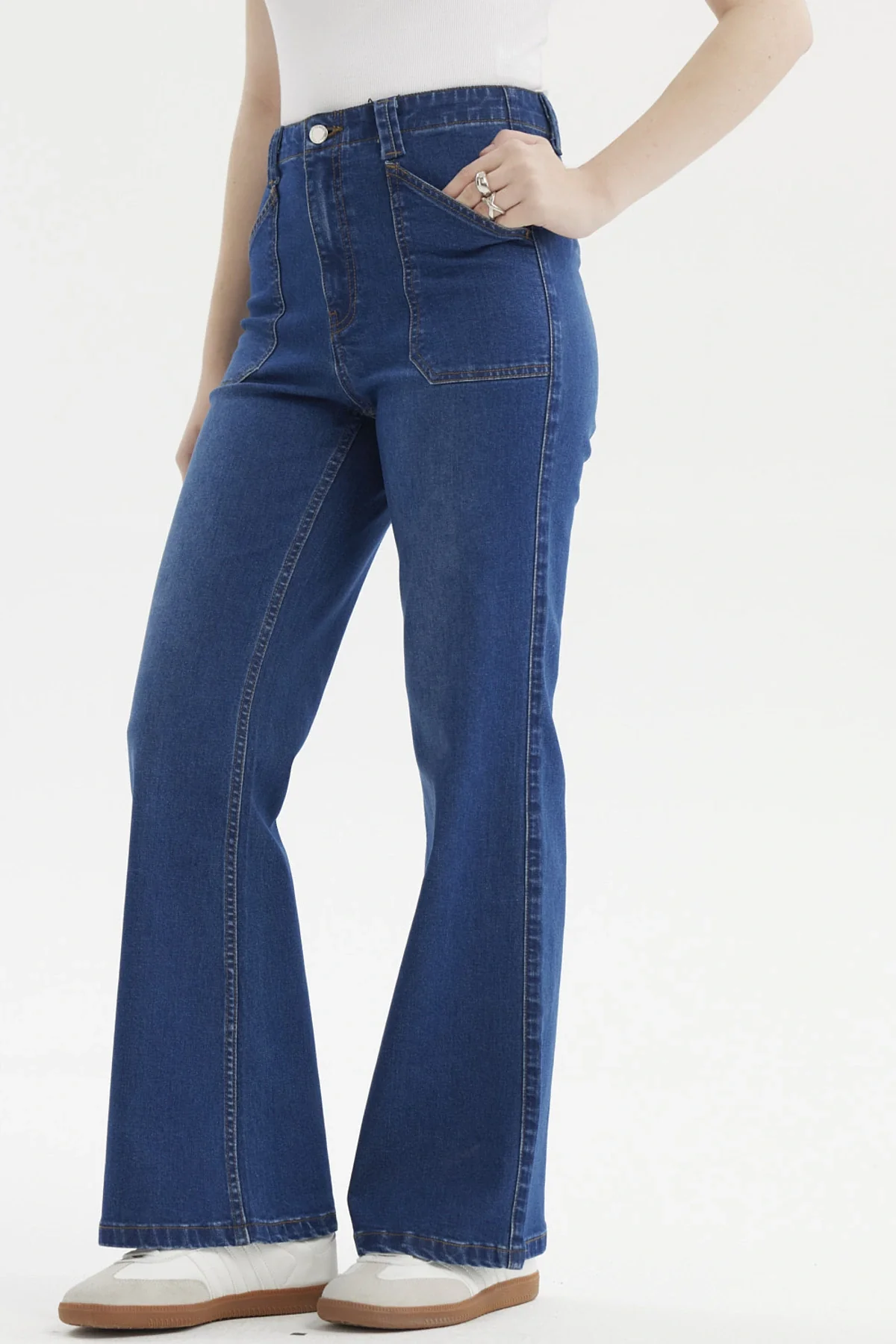 Jeans Mujer Flare Bolsillo Azul Oscuro - Image 2