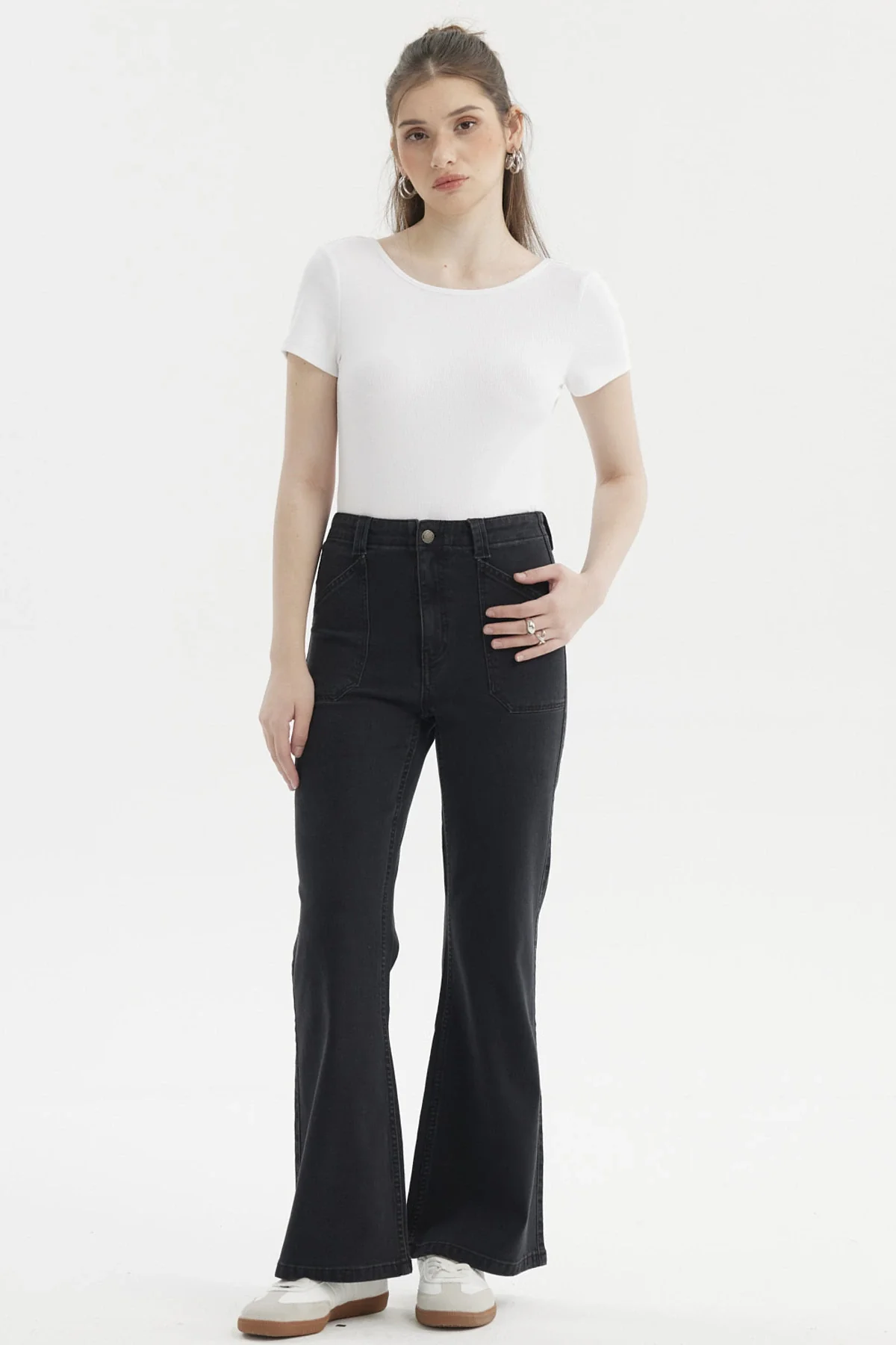 Jeans Mujer Flare Bolsillo Negro - Image 4