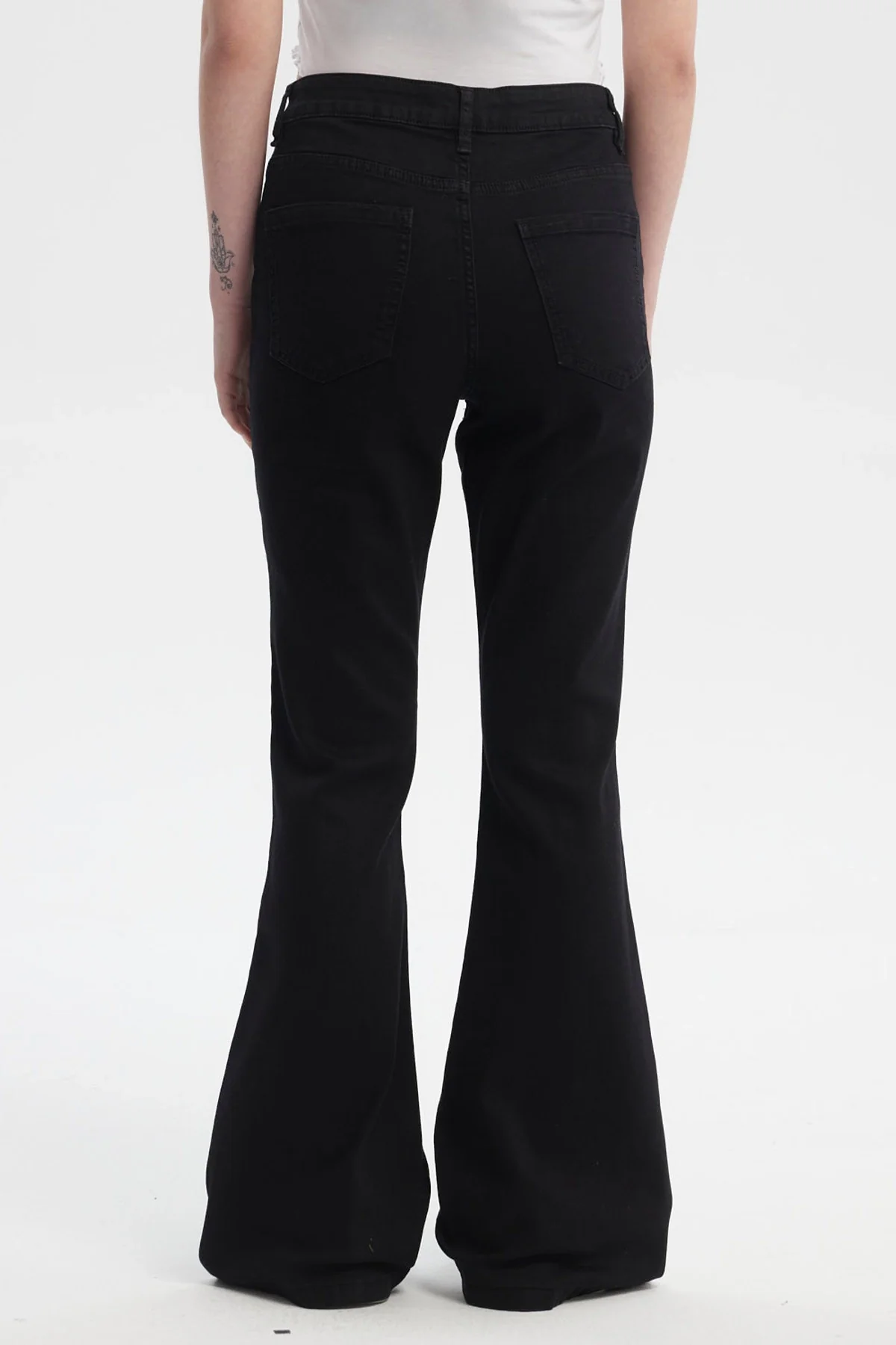 Jeans Mujer Flare Linea Curva Negro - Image 3