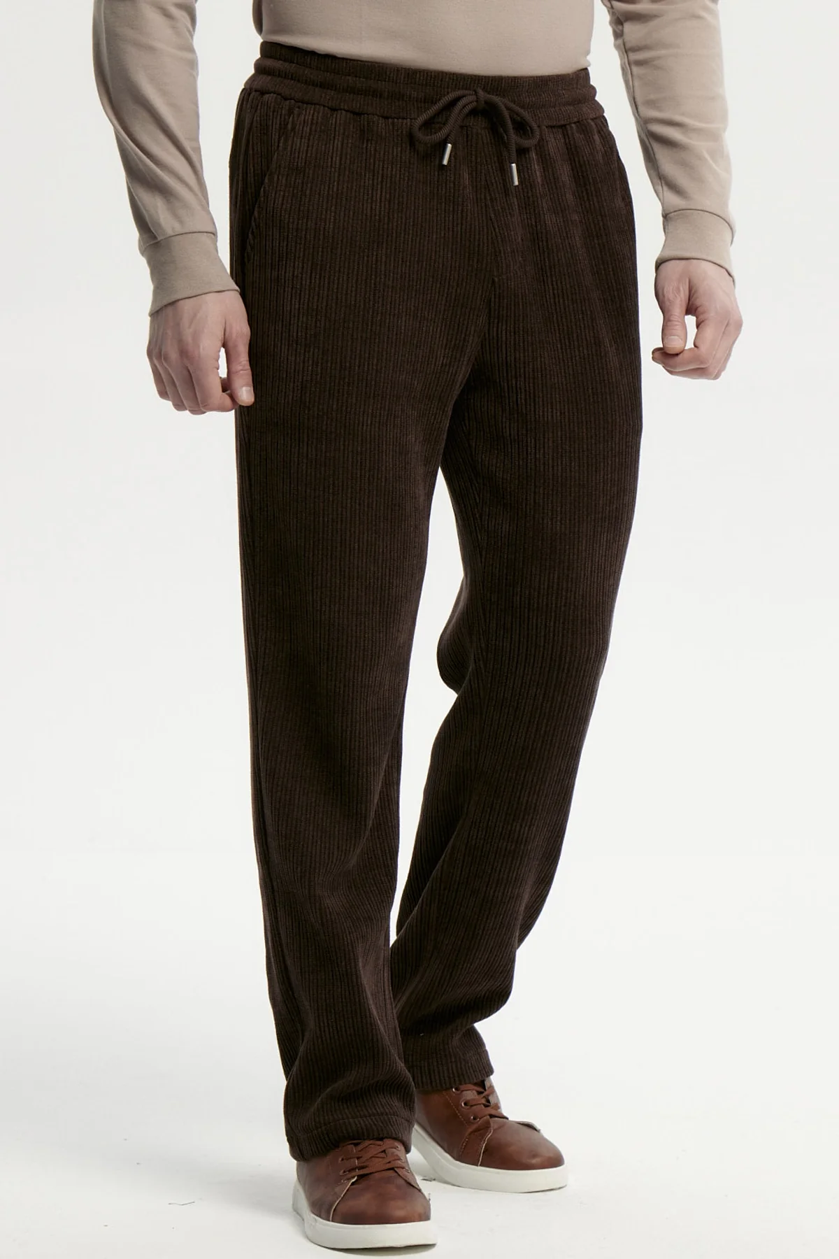 Pantalón Buzo Hombre Calce Recto Chocolate - Image 2