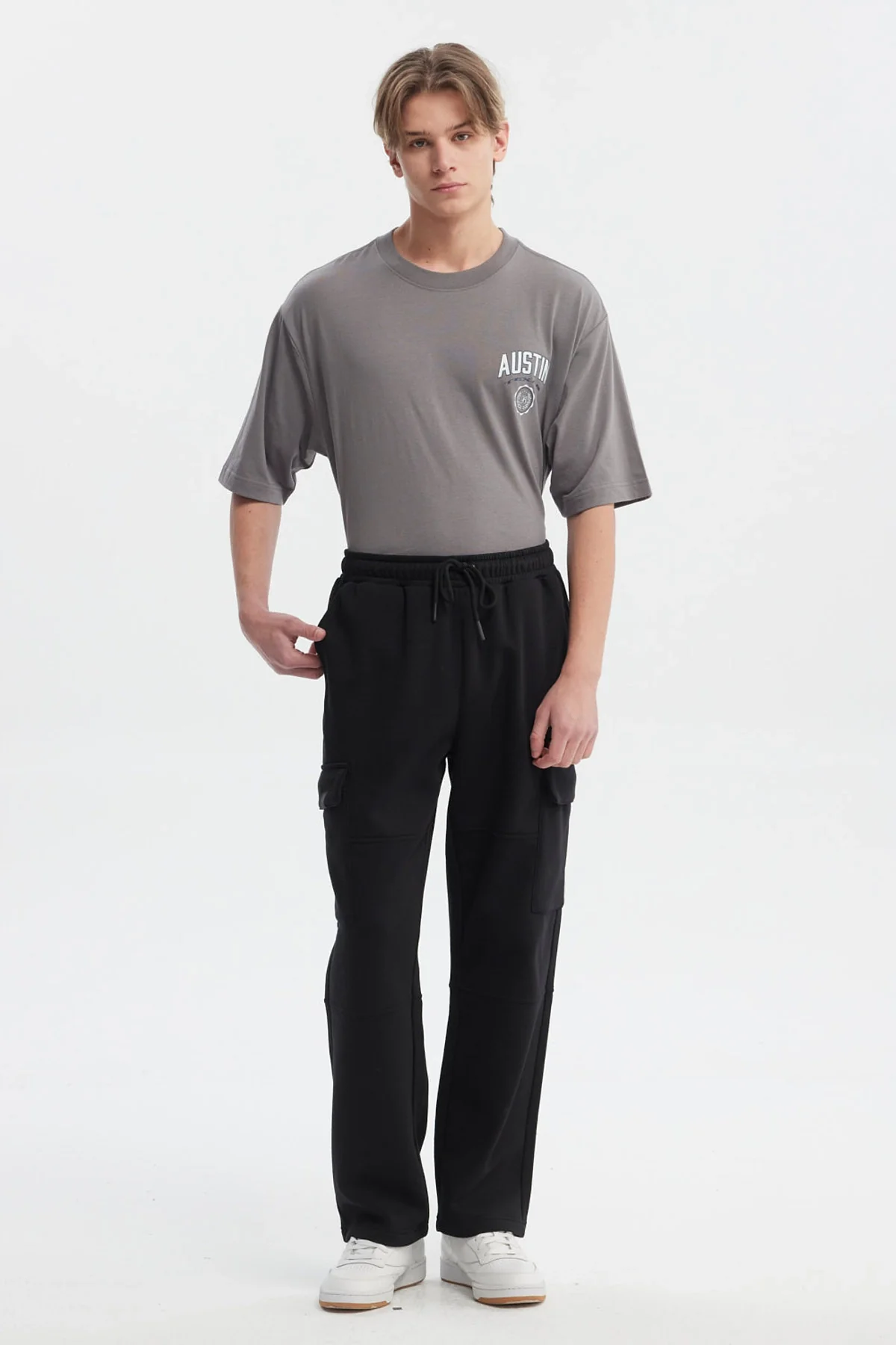 Pantalón Buzo Hombre Calce Recto Negro - Image 4