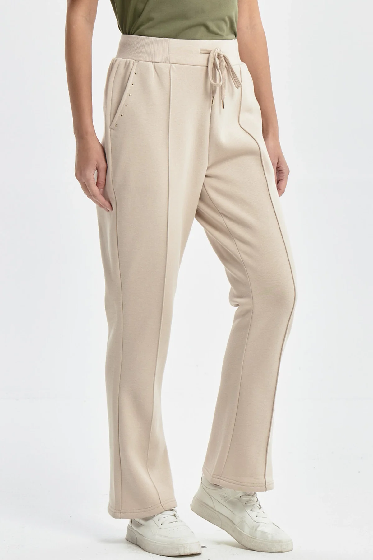 Pantalón Buzo Mujer Clásico Flare Beige - Image 2