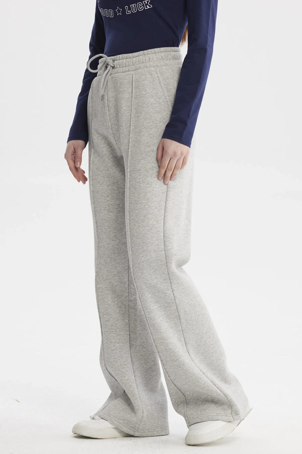 Pantalón Buzo Mujer Flare Corte Frontal Gris Melange - Image 2