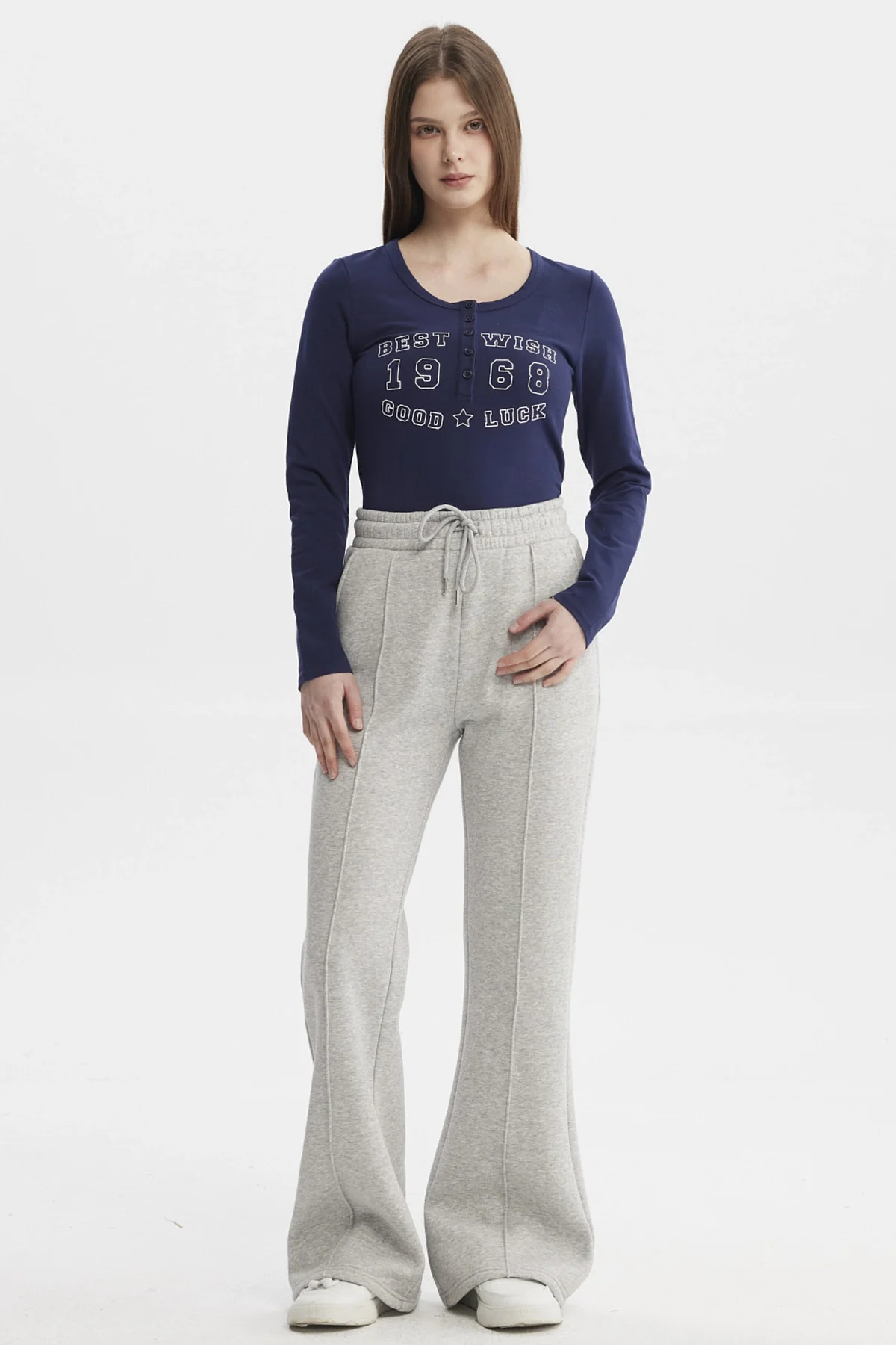 Pantalón Buzo Mujer Flare Corte Frontal Gris Melange - Image 4