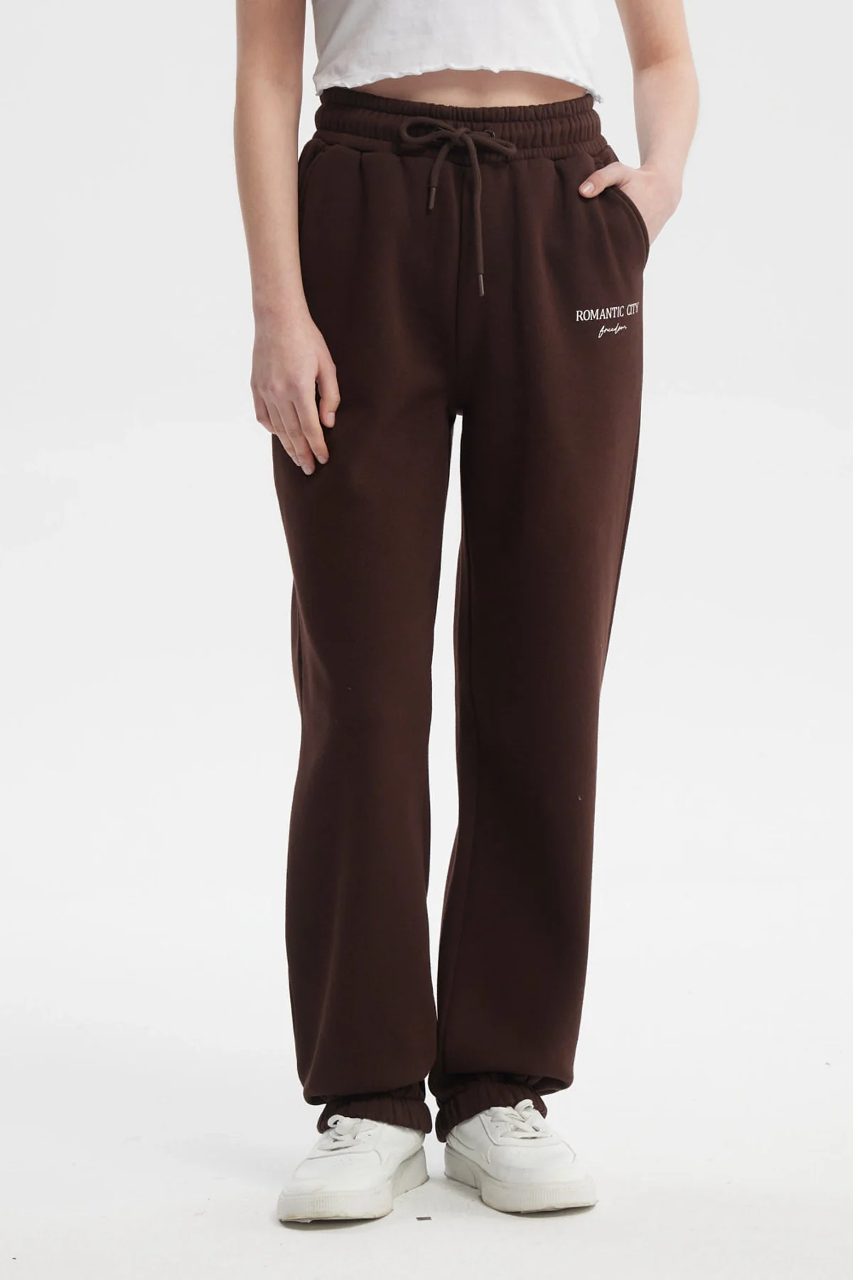 Pantalón Buzo Mujer Jogger Café