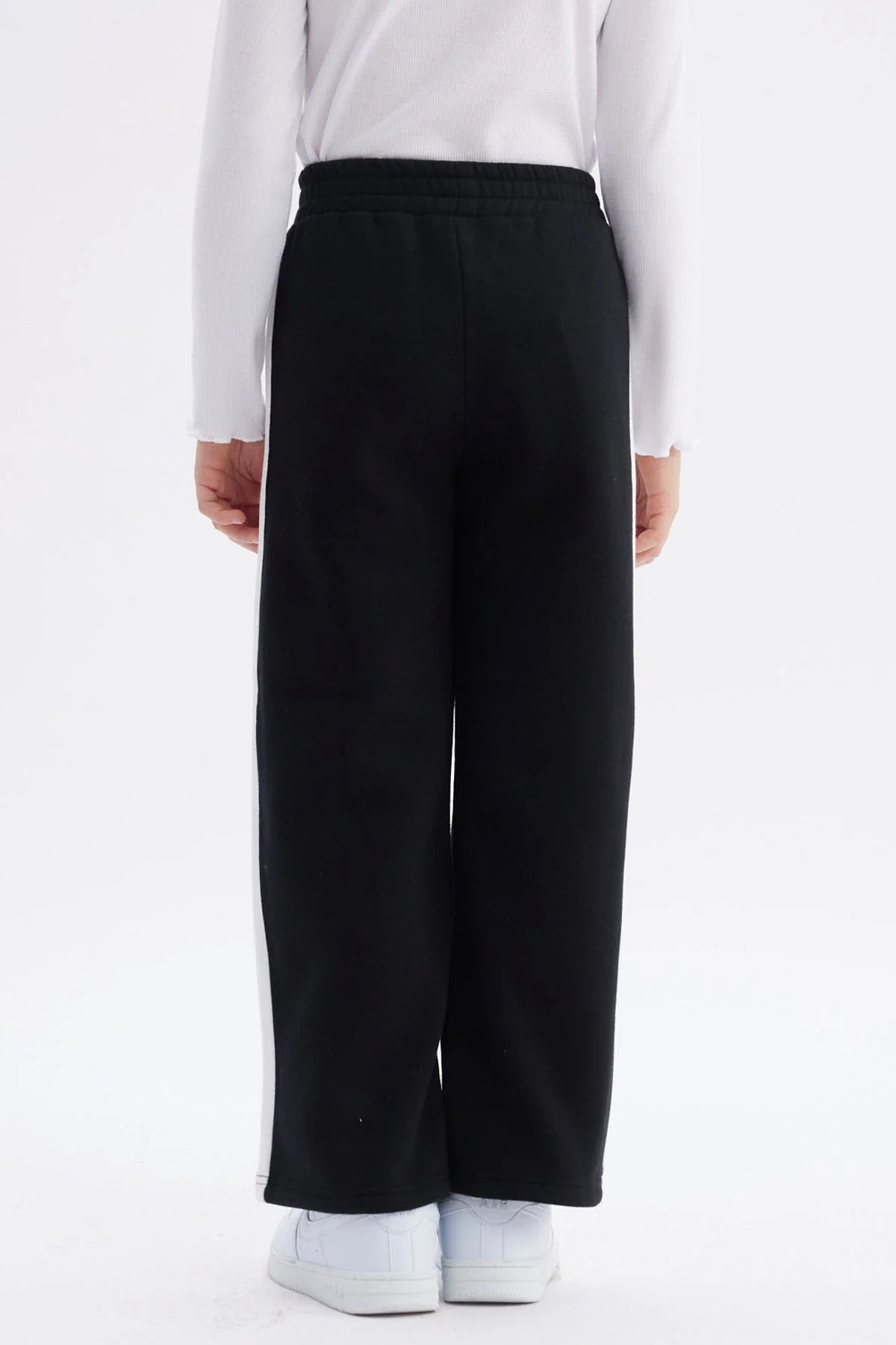 Pantalón Buzo Niña Wide Leg Negro - Image 3