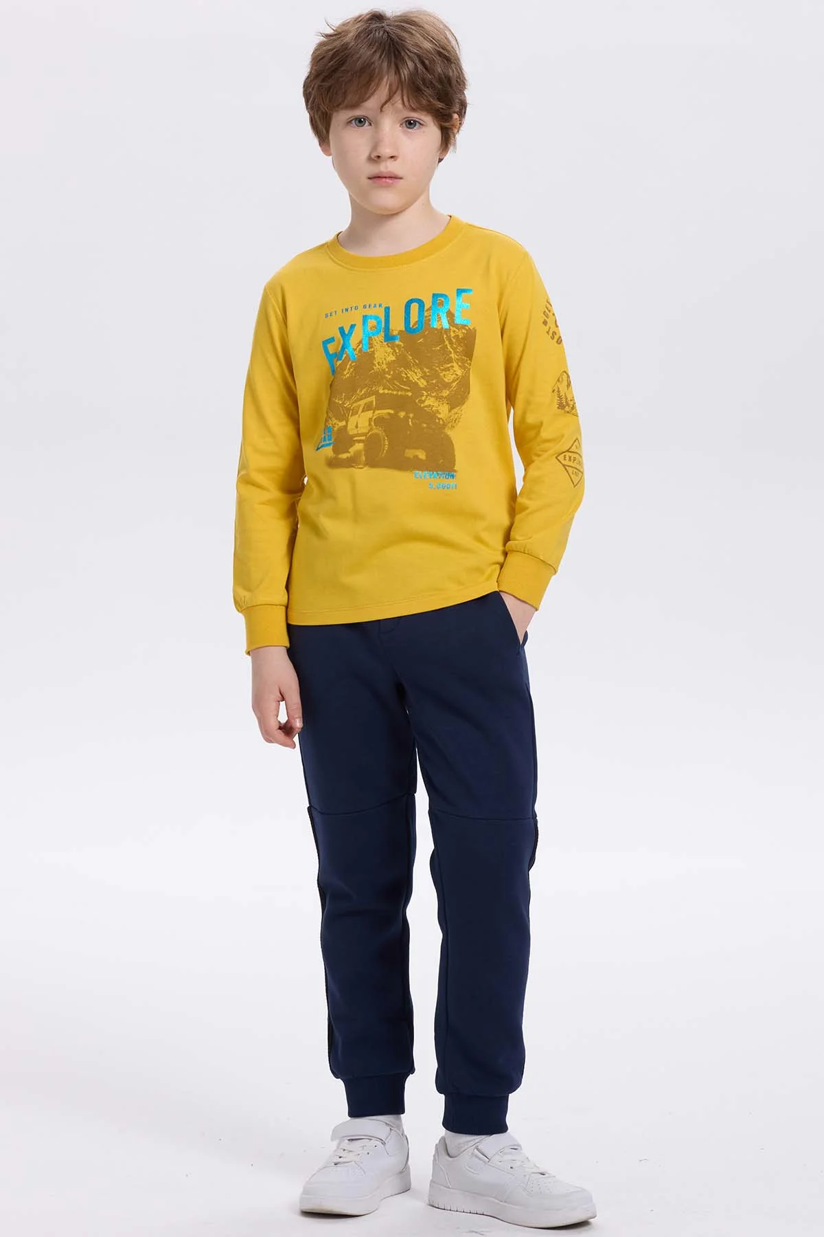 Pantalón Buzo Niño Con Rayas Lateral Azul Oscuro - Image 4