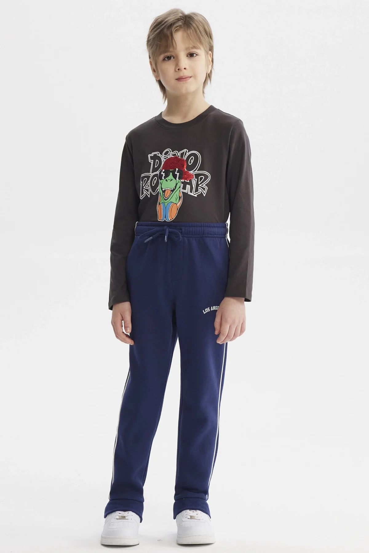Pantalón Buzo Niño Pitillo Azul Oscuro - Image 4