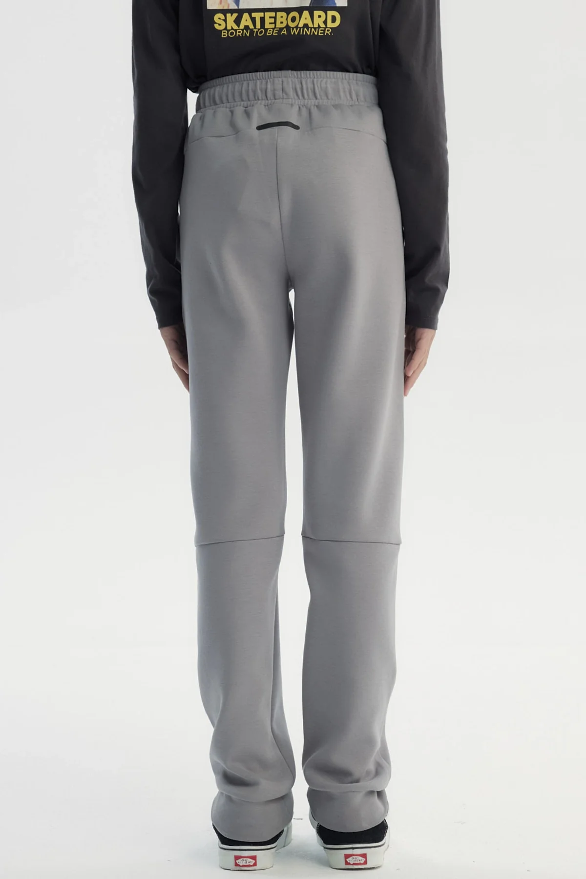 Pantalón Buzo Niño Pitillo Gris - Image 3
