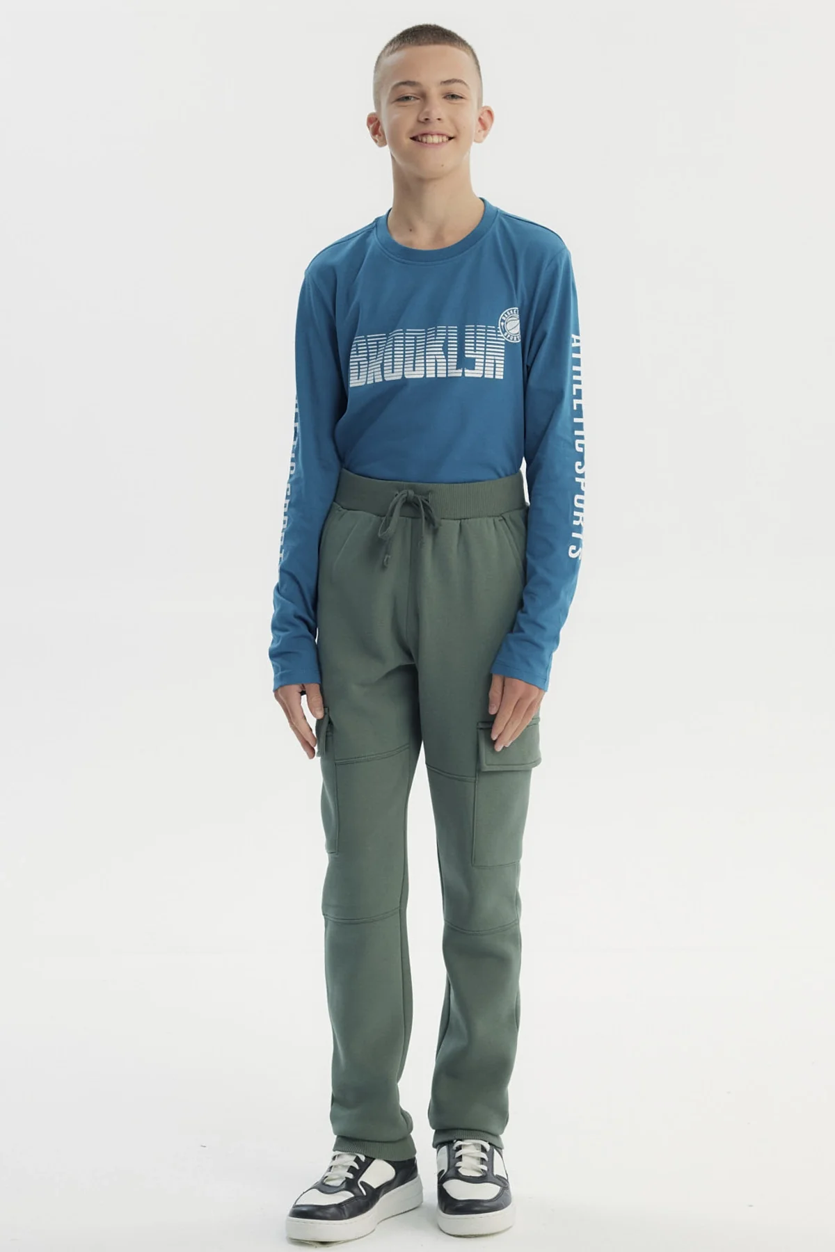 Pantalón Buzo Niño Pitillo Verde - Image 4