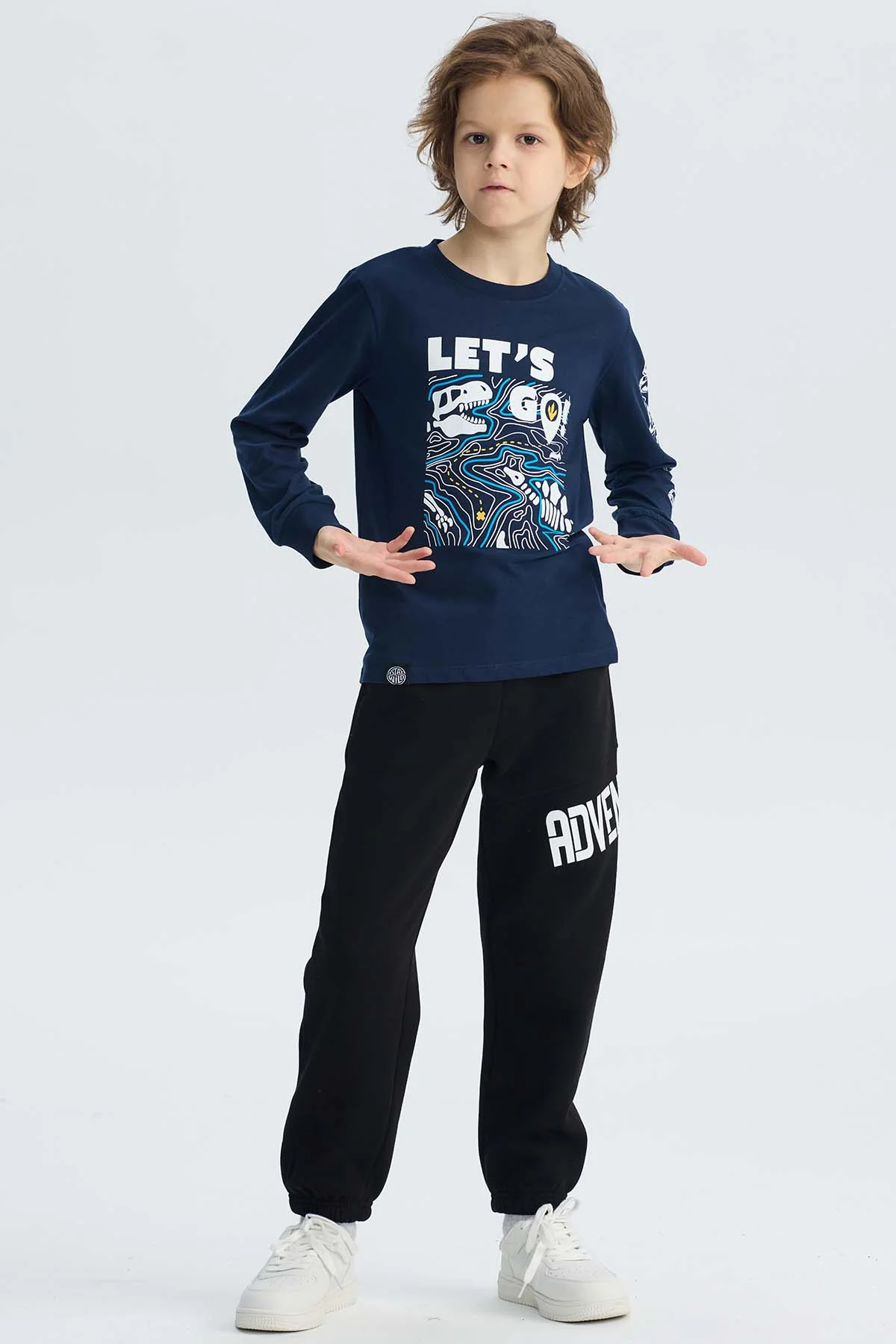 Pantalón Buzo Niño Print Negro - Image 4