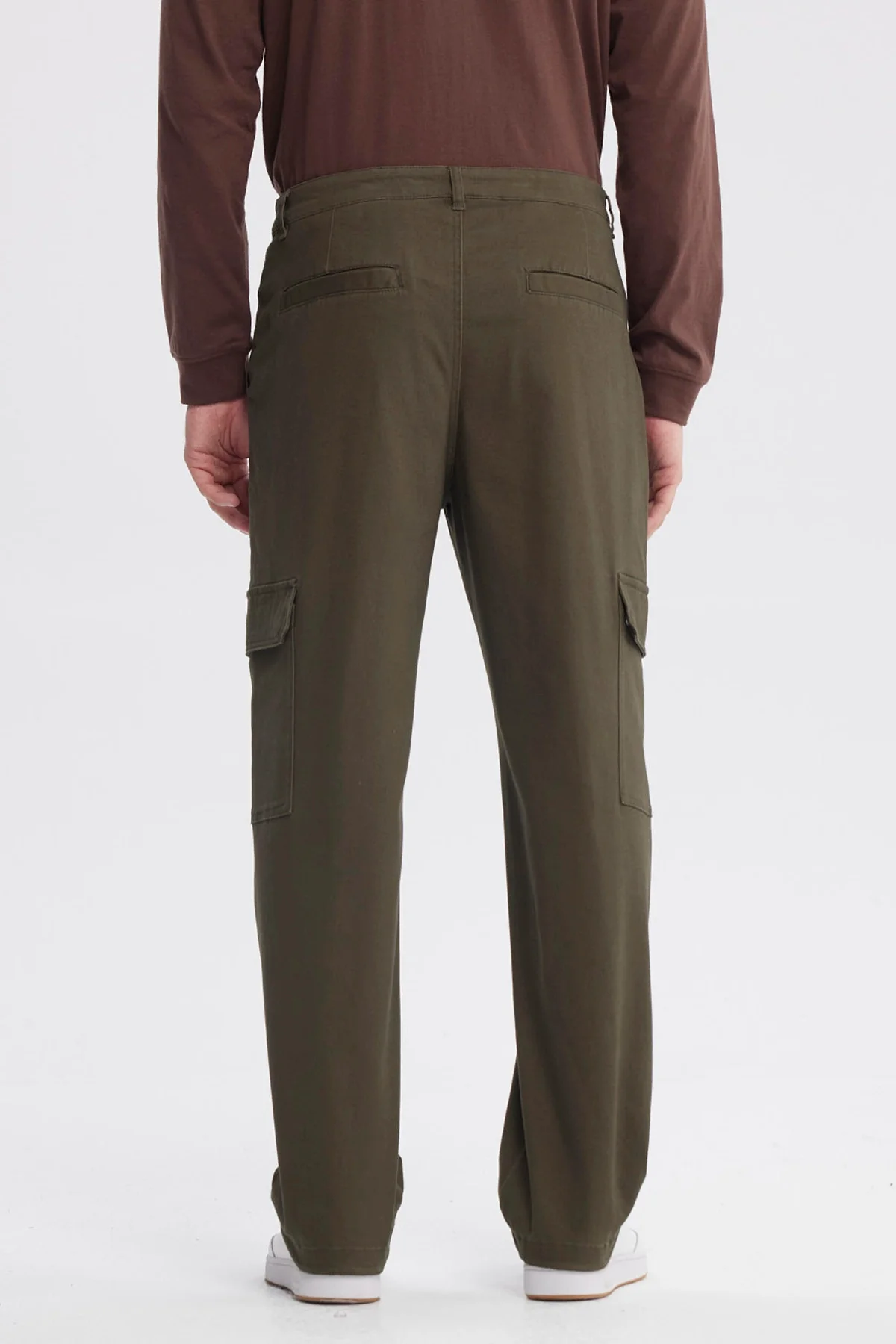 Pantalón Hombre Bolsillo Cargo Verde Militar - Image 3
