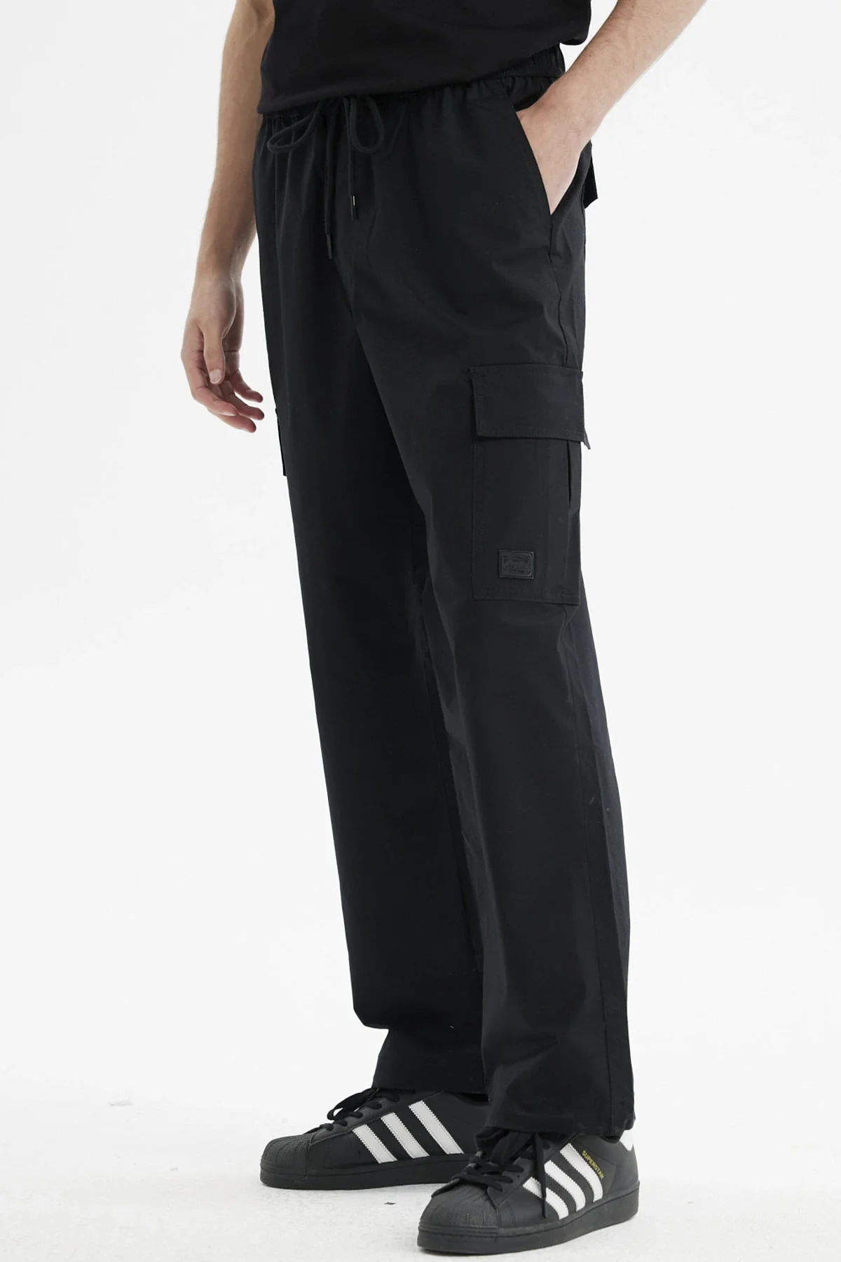 Pantalón Hombre Cargo Parachute Negro - Image 2