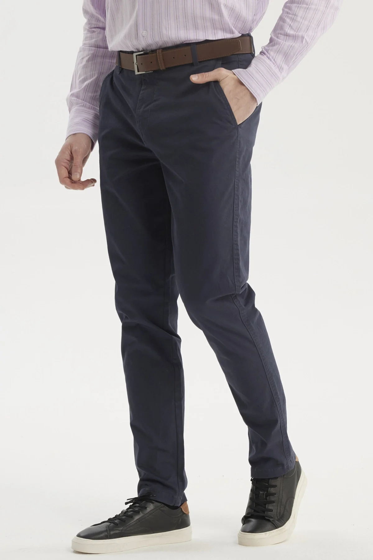 Pantalón Hombre Chino Cinturón Azul Marino - Image 2