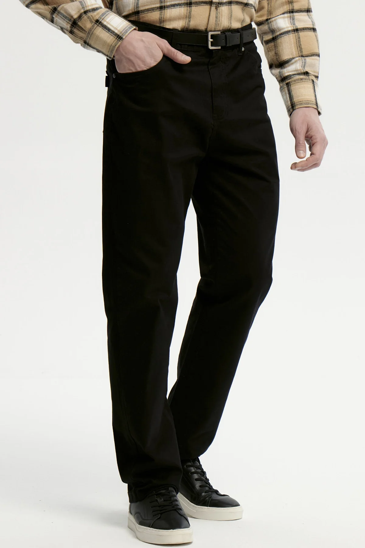 Pantalón Hombre Slim Negro - Image 2