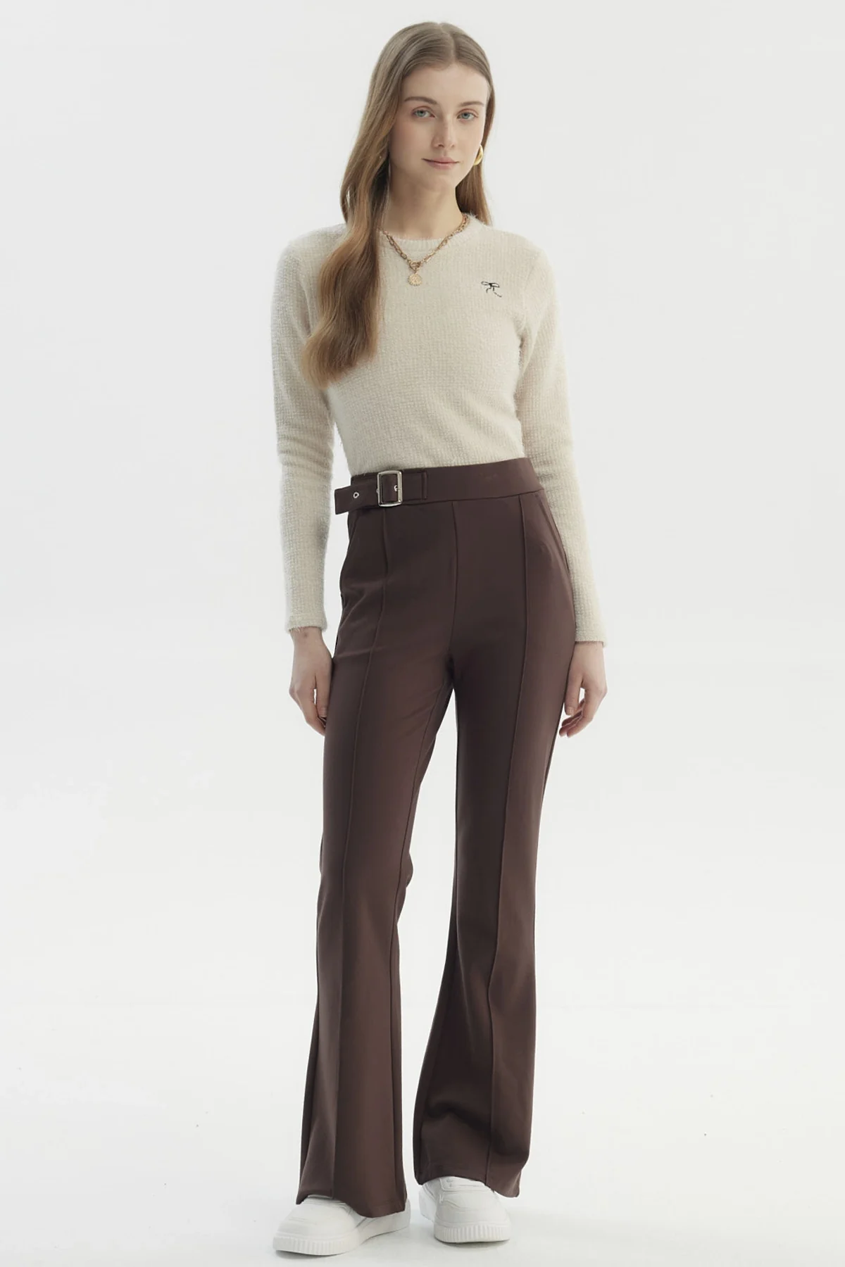 Pantalón Mujer Aplicación Hebilla Chocolate - Image 4