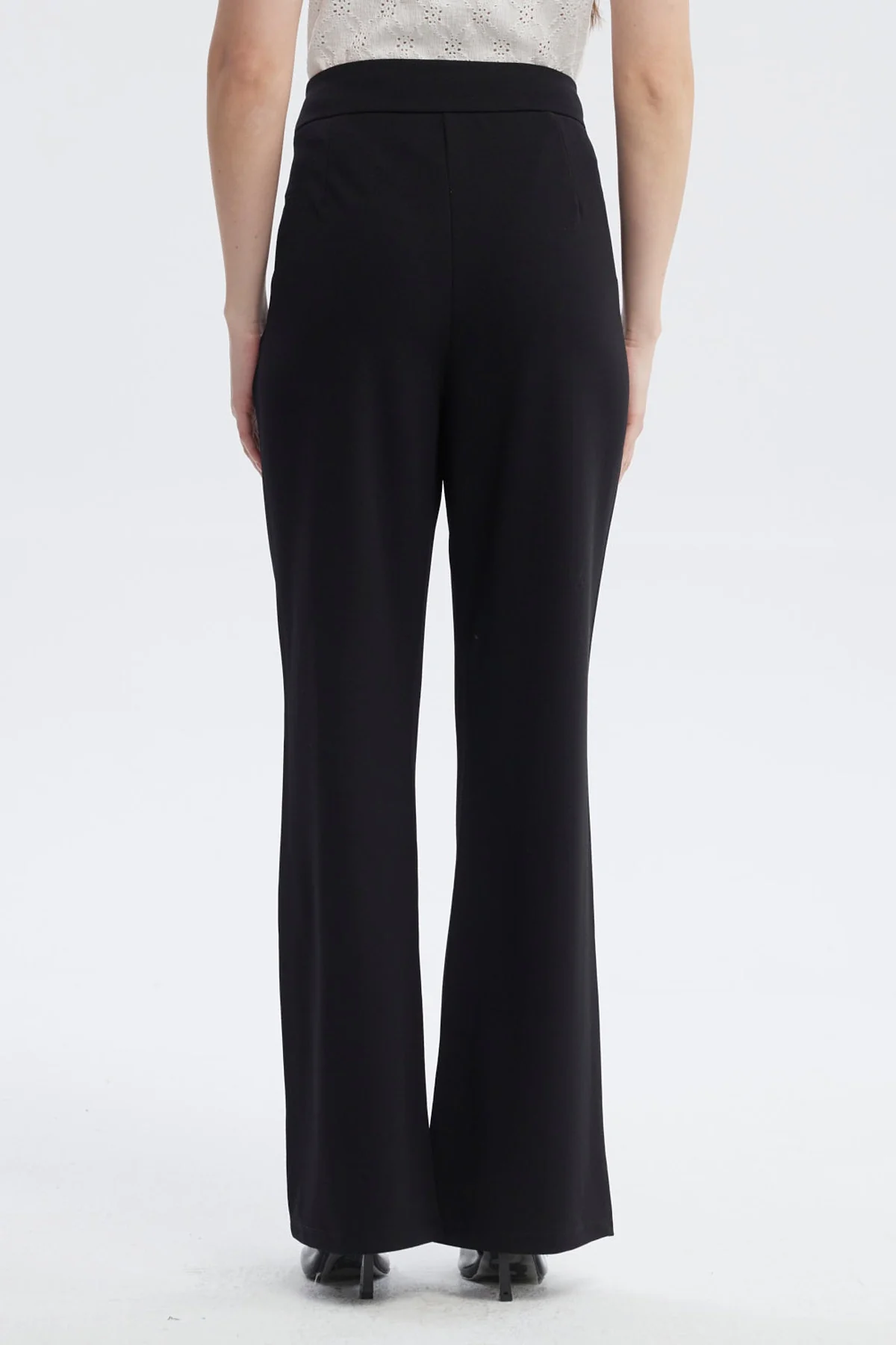 Pantalón Mujer Aplicación Metálica Negro - Image 3