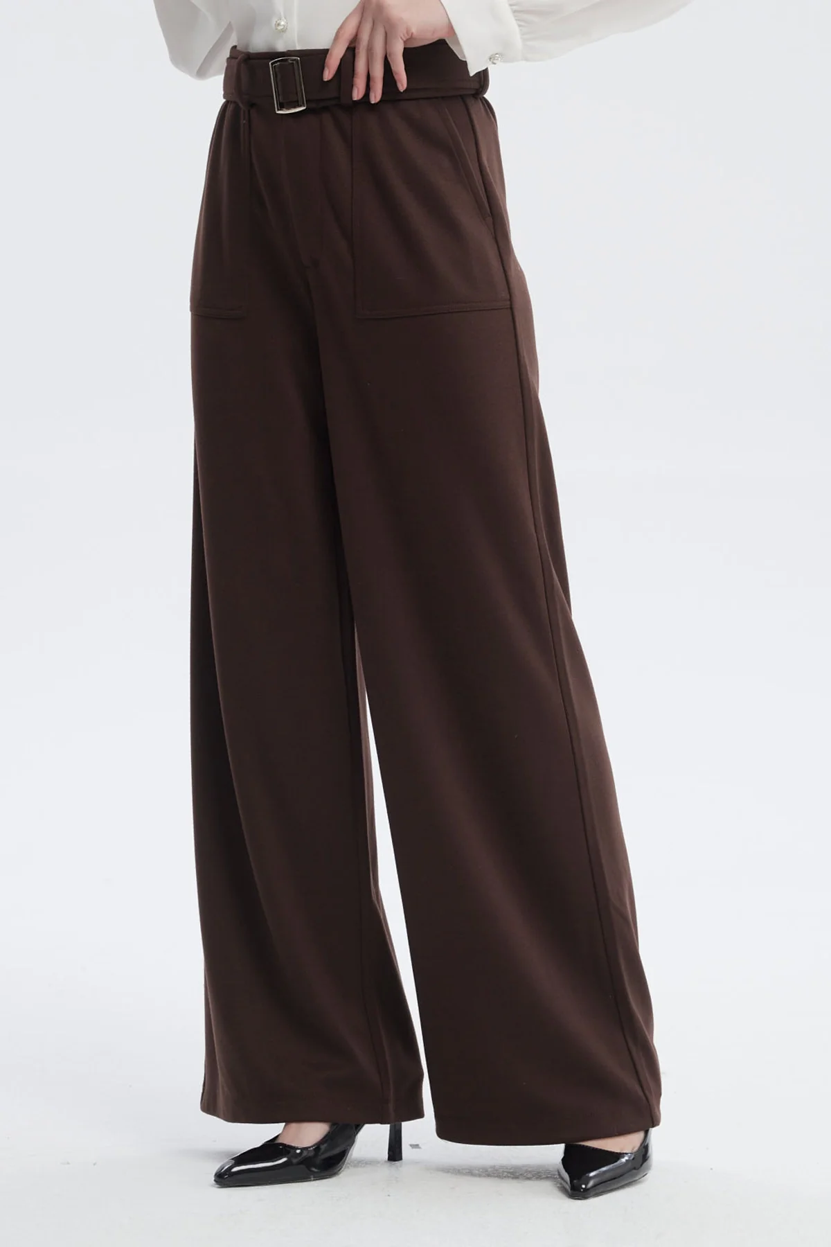 Pantalón Mujer Calce Recto Chocolate - Image 2