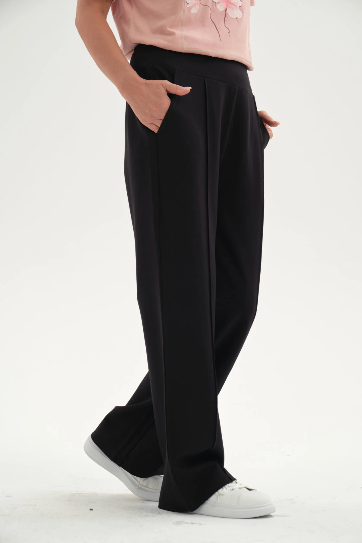 Pantalón Mujer Calce Recto Corte Delantero Negro - Image 2