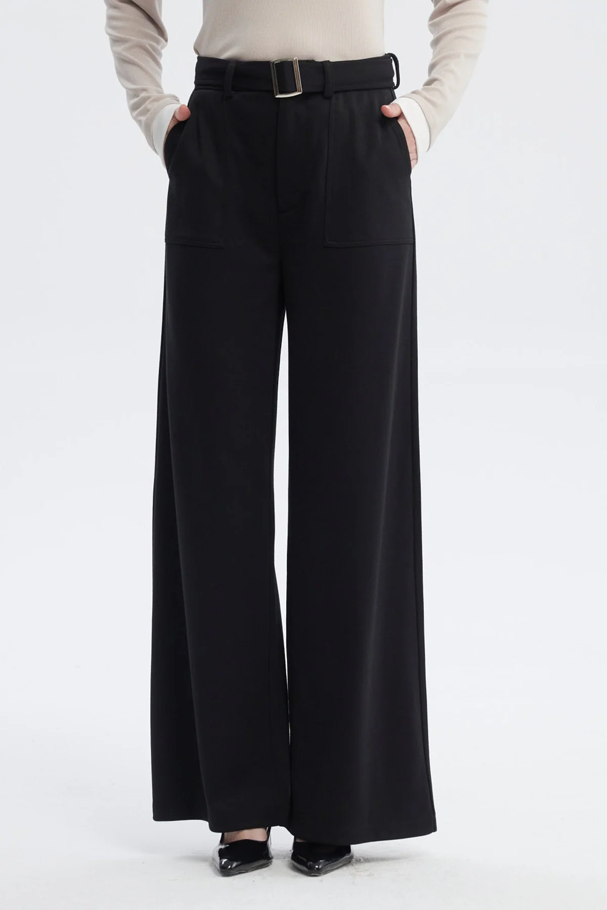 Pantalón Mujer Calce Recto Negro