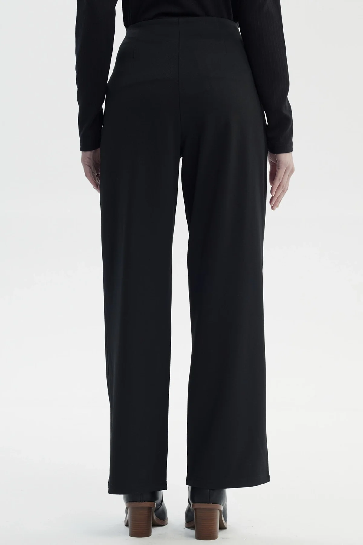 Pantalón Mujer Calce Recto Negro - Image 3