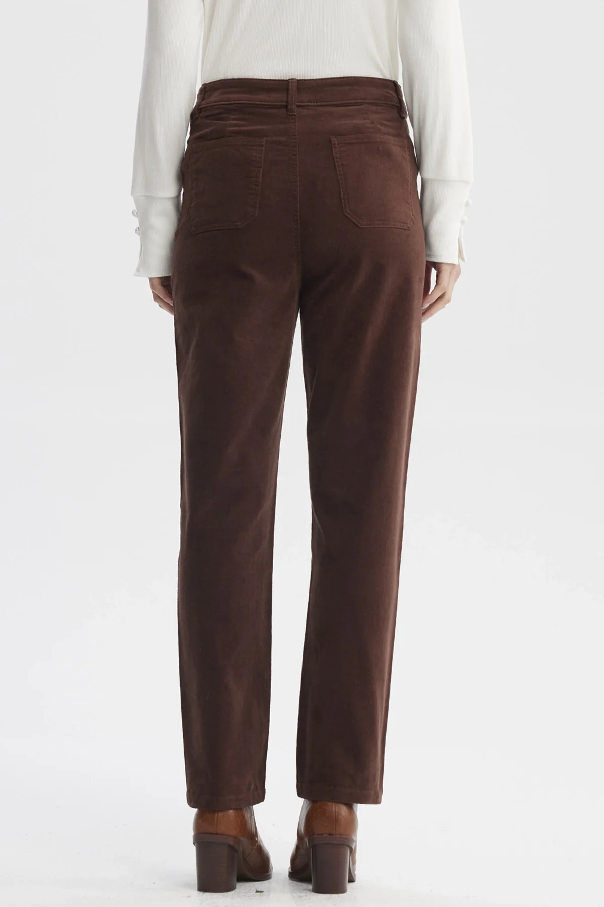 Pantalón Mujer Cotelé Calce Slim Café Oscuro - Image 3