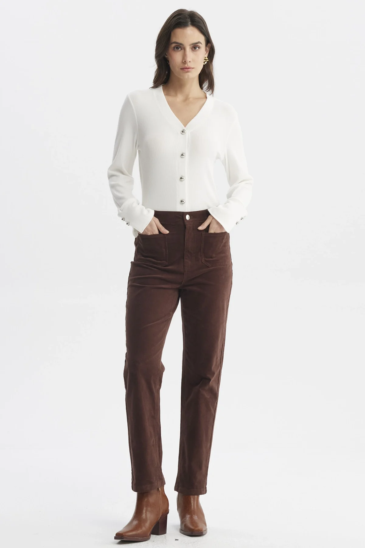 Pantalón Mujer Cotelé Calce Slim Café Oscuro - Image 4