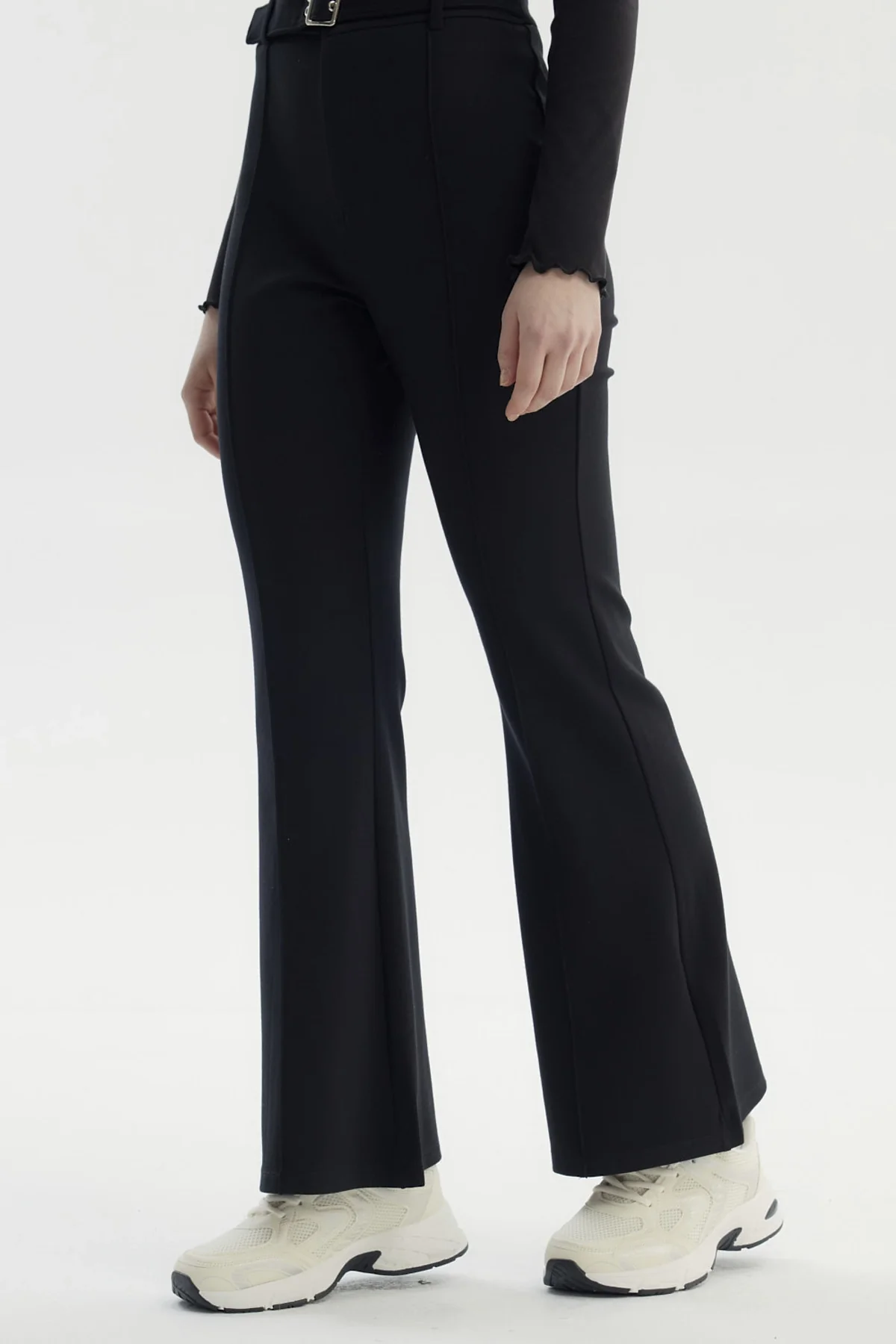 Pantalón Mujer Flare Cinturón Negro - Image 2