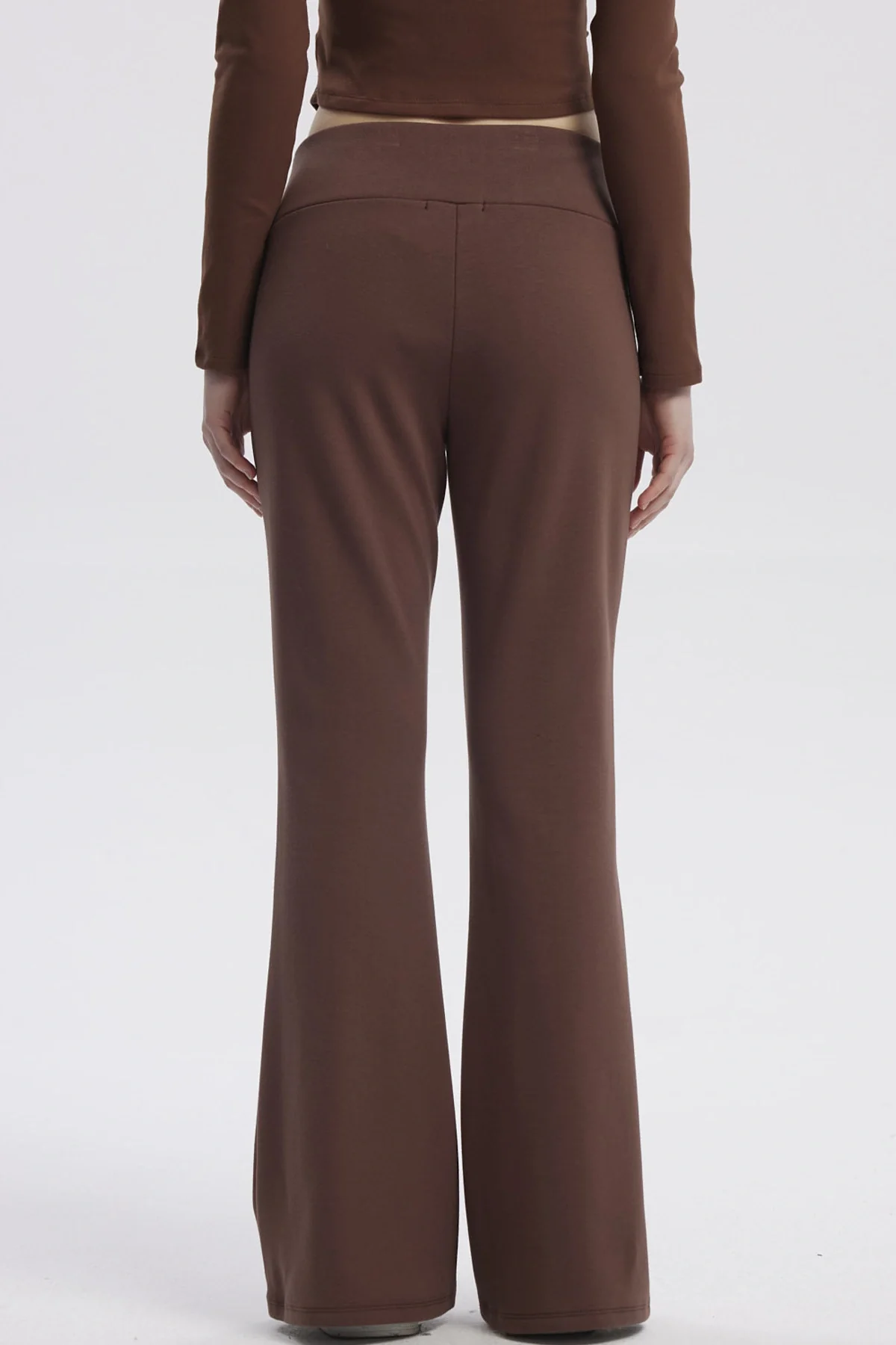 Pantalón Mujer Flare Cotelón Café Oscuro - Image 3