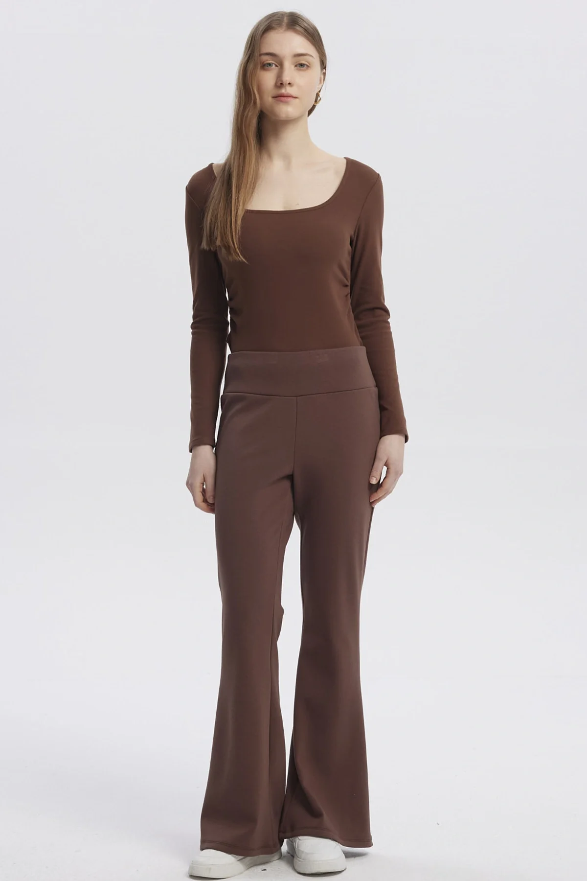 Pantalón Mujer Flare Cotelón Café Oscuro - Image 4