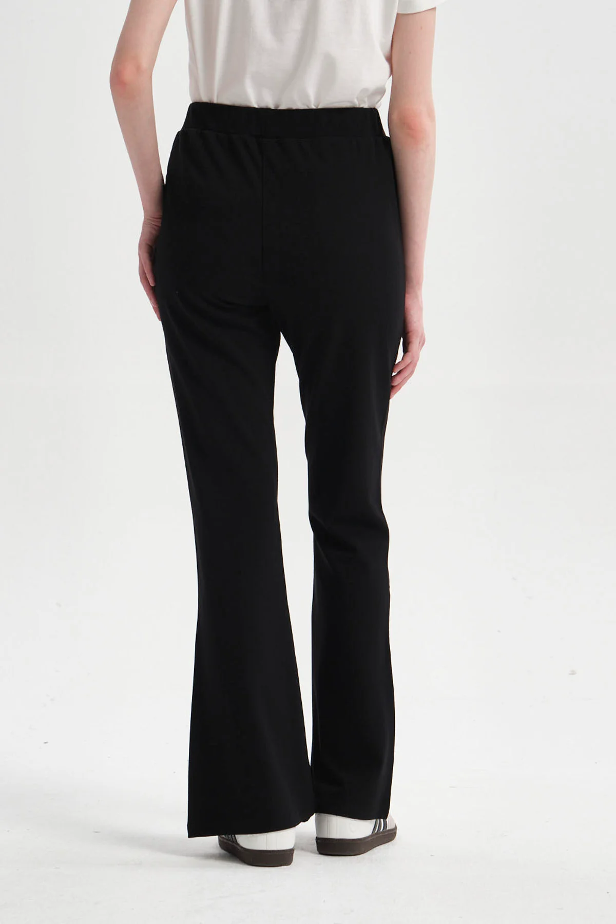Pantalón Mujer Flare Negro - Image 3