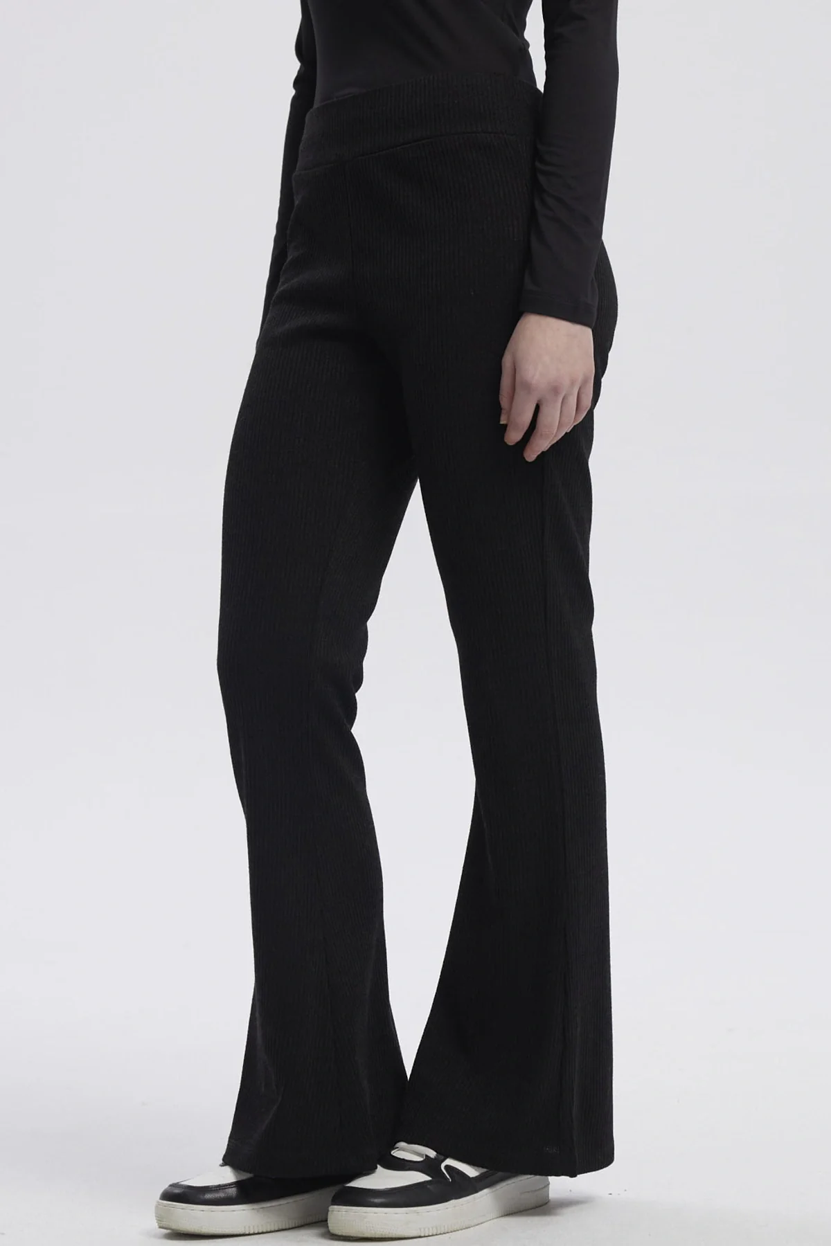 Pantalón Mujer Flare Rib Negro - Image 2