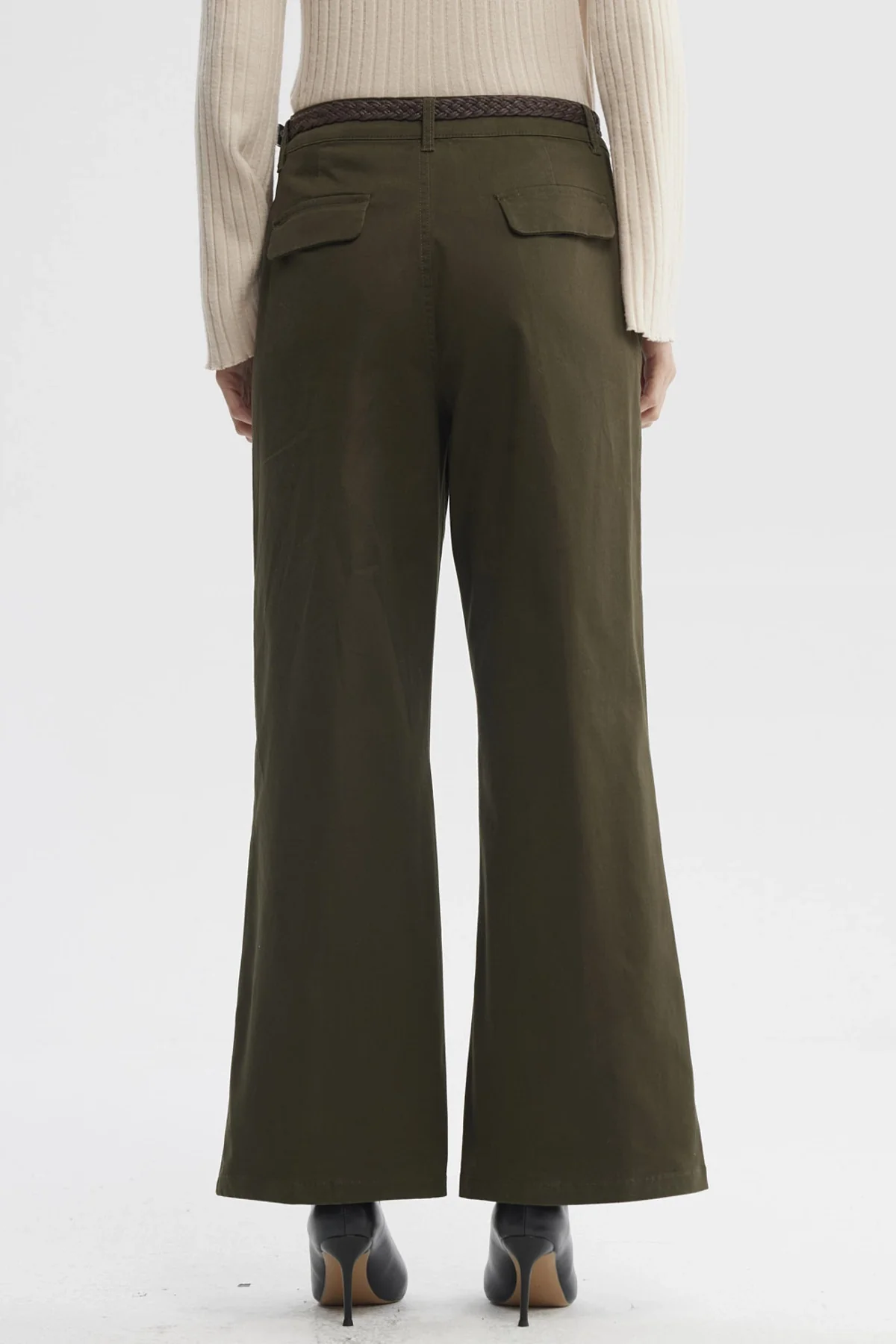 Pantalón Mujer Gabardina Con Cinturón Verde Musgo - Image 3