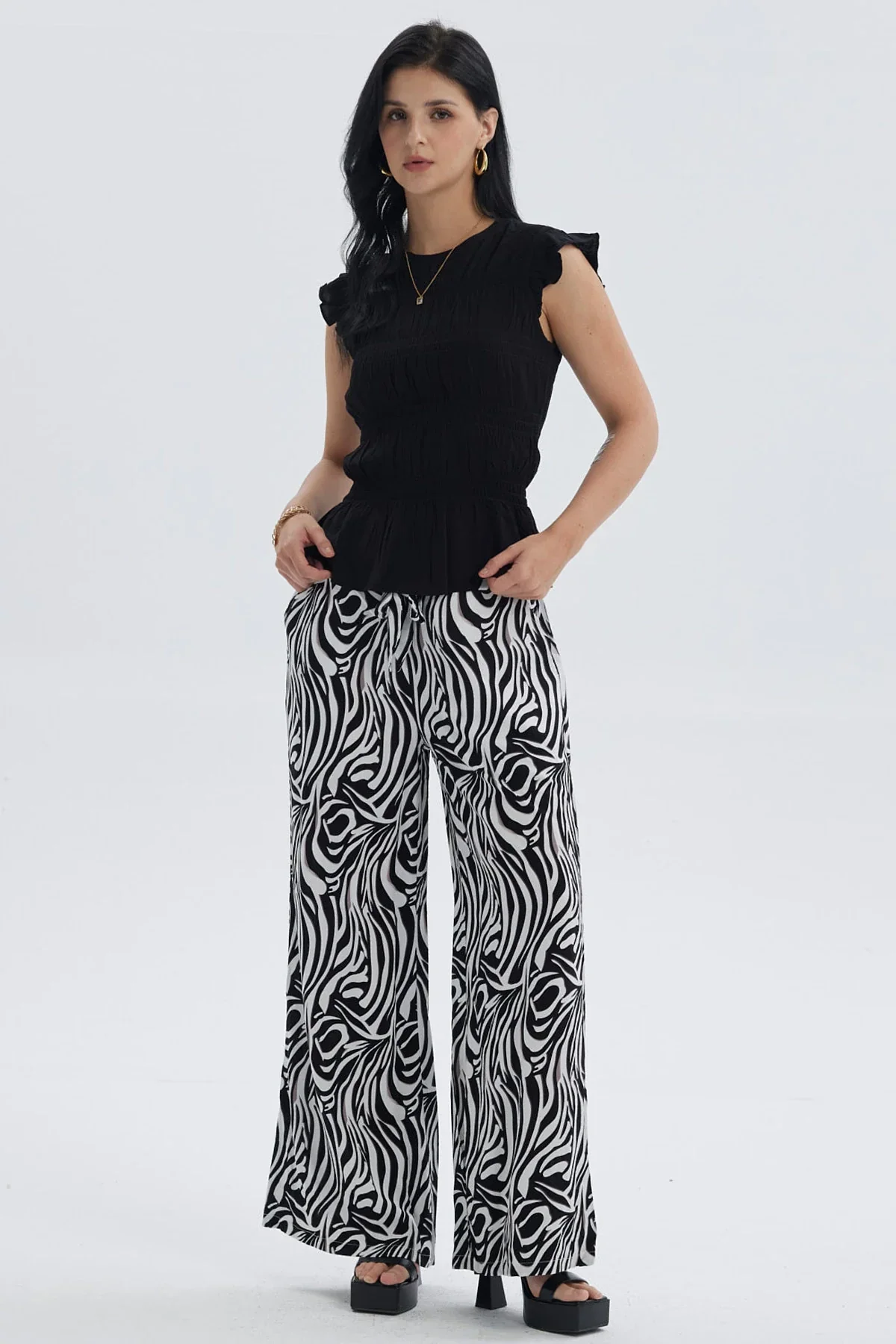 Pantalón Mujer Lazo Con Argolla Negro / Blanco - Image 4